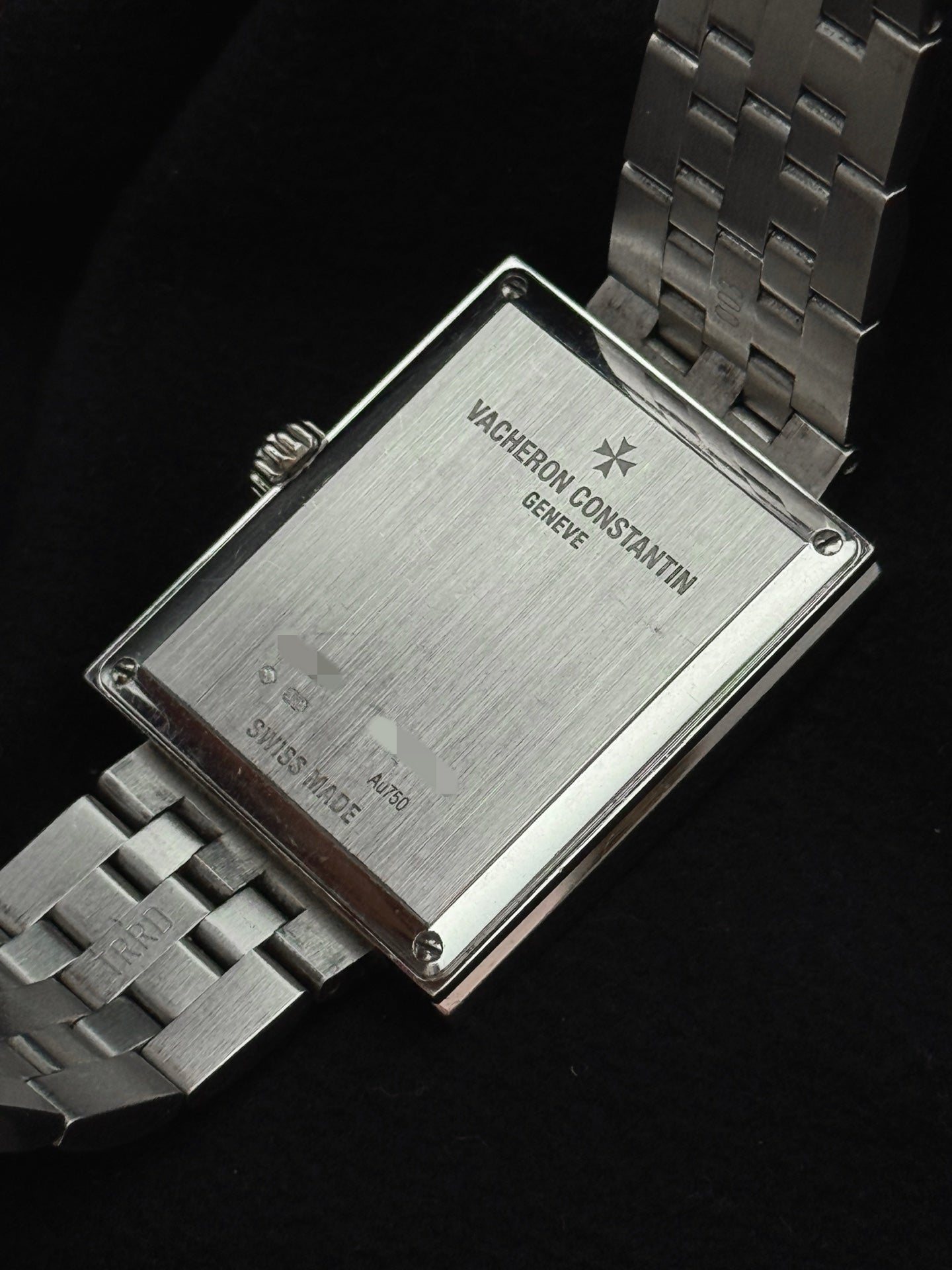江诗丹顿 Vacheron Constantin 25591/Q03G-9760 18K白金镶钻 26x31毫米 石英女表 2015年证书