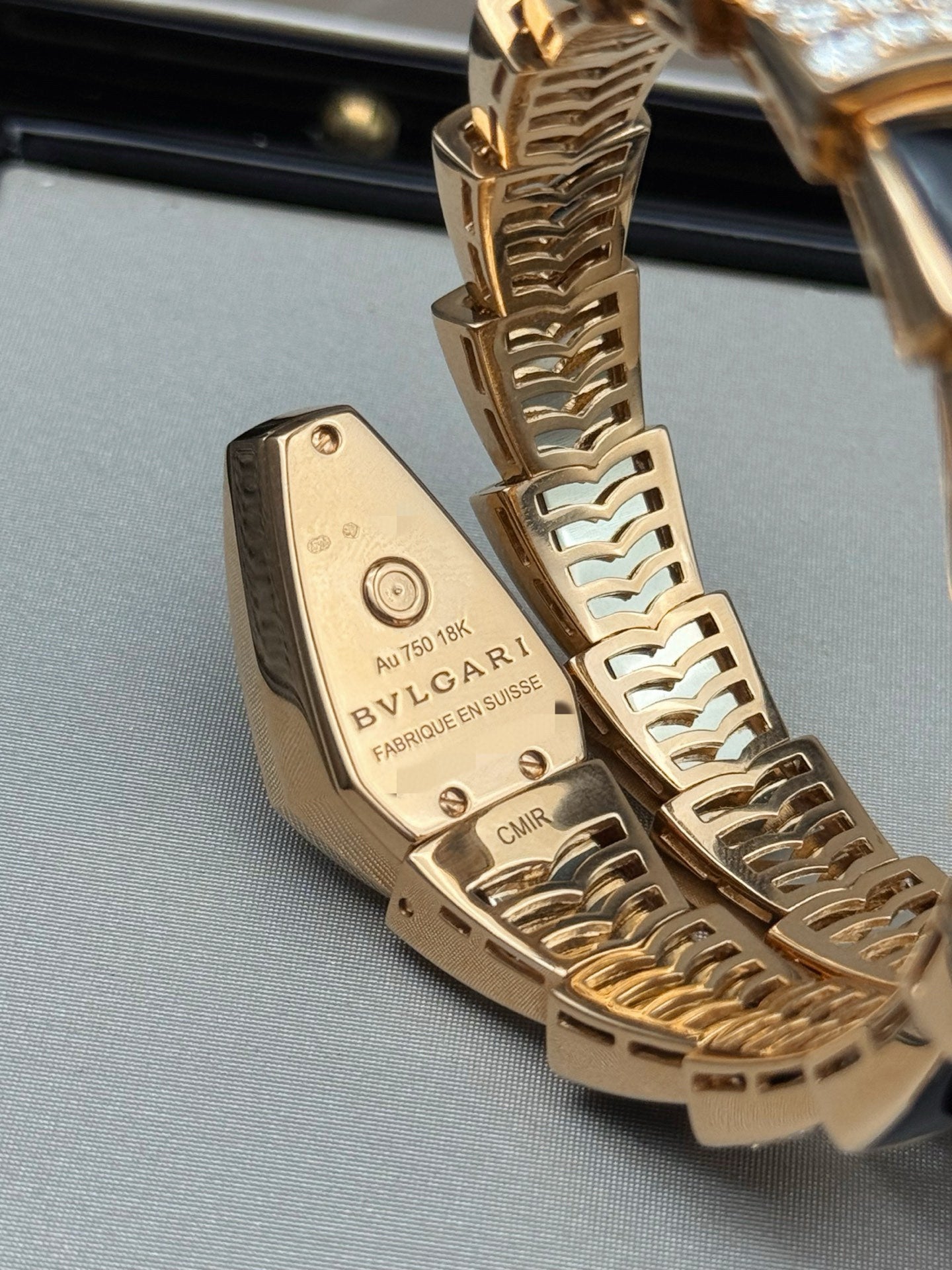 宝格丽 Bvlgari Serpenti系列 101790 26毫米 18K玫瑰金镶钻 石英女表 99新单表