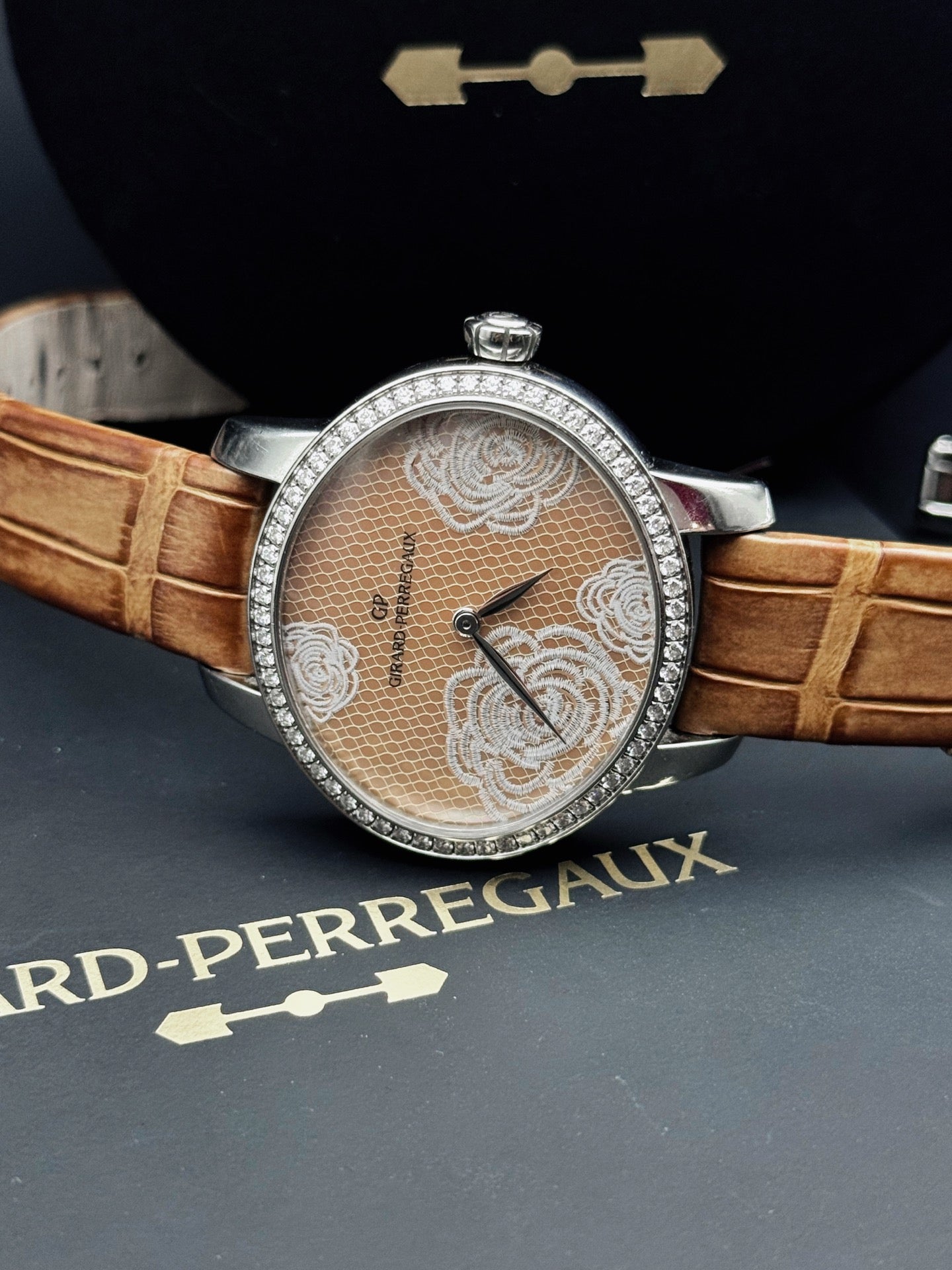 Girard-Perregaux Cat's Eye Series 80476D11A801-CK8A Stainless Steel Diamond-Set Automatic Mechanical Watch, 2022, Full Set, 98% New