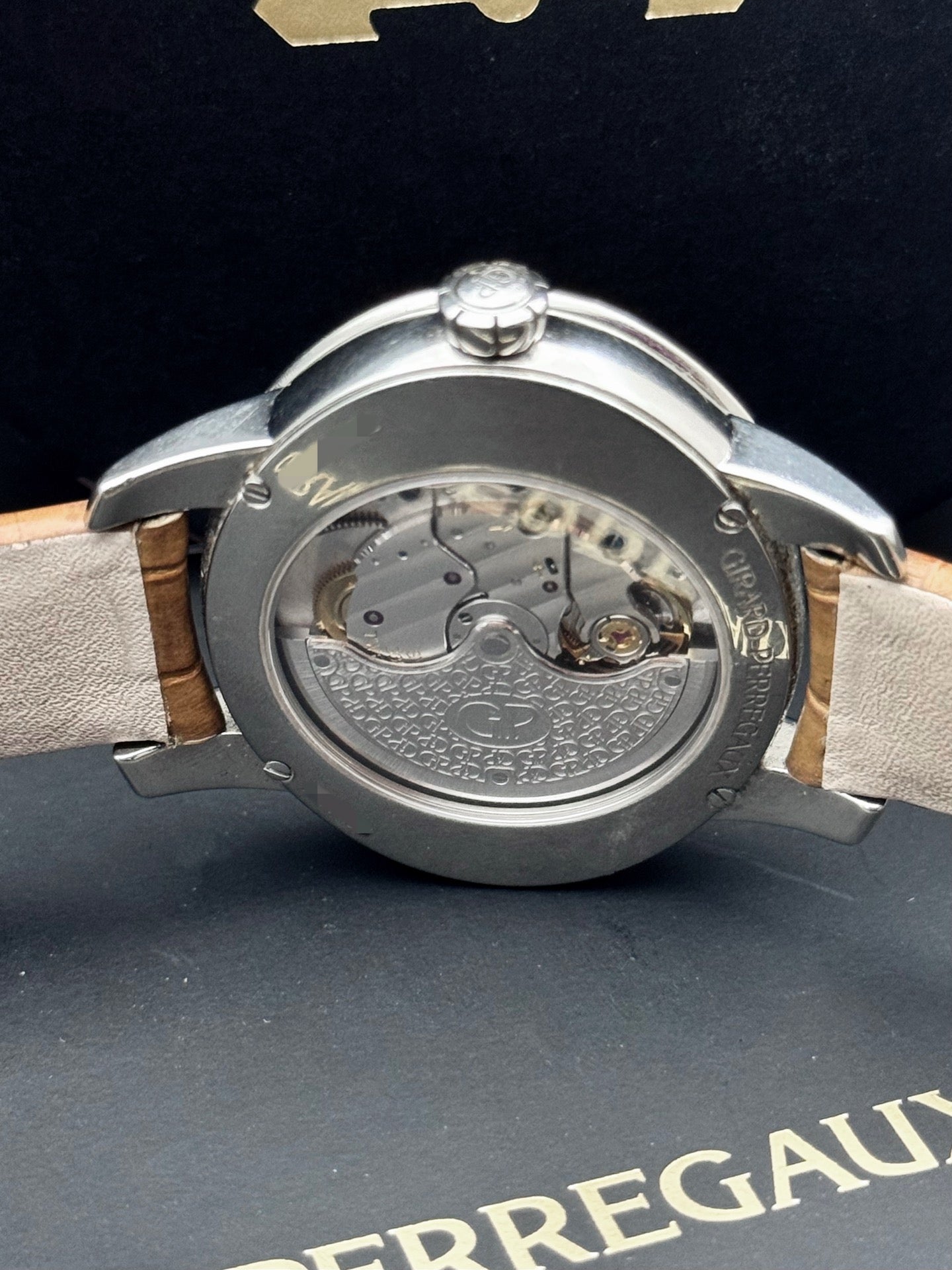 芝柏 Girard-Perregaux 猫眼系列 80476D11A801-CK8A 精钢镶钻 自动机械 2022年全套98新