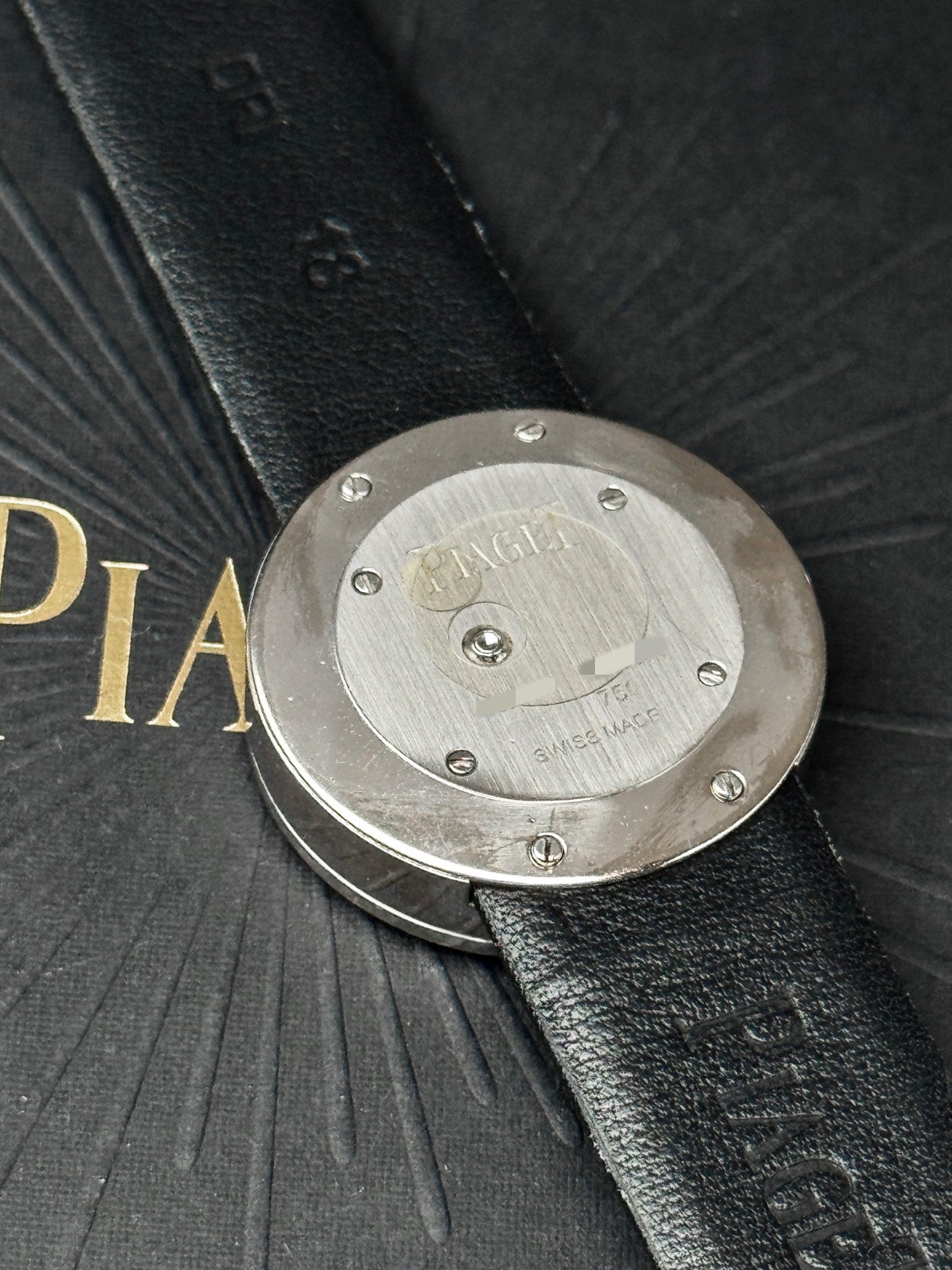 伯爵 Piaget Limelight系列 G0A33186 18K白金镶钻 30毫米 创意旋转盘面 石英女表 98新单表