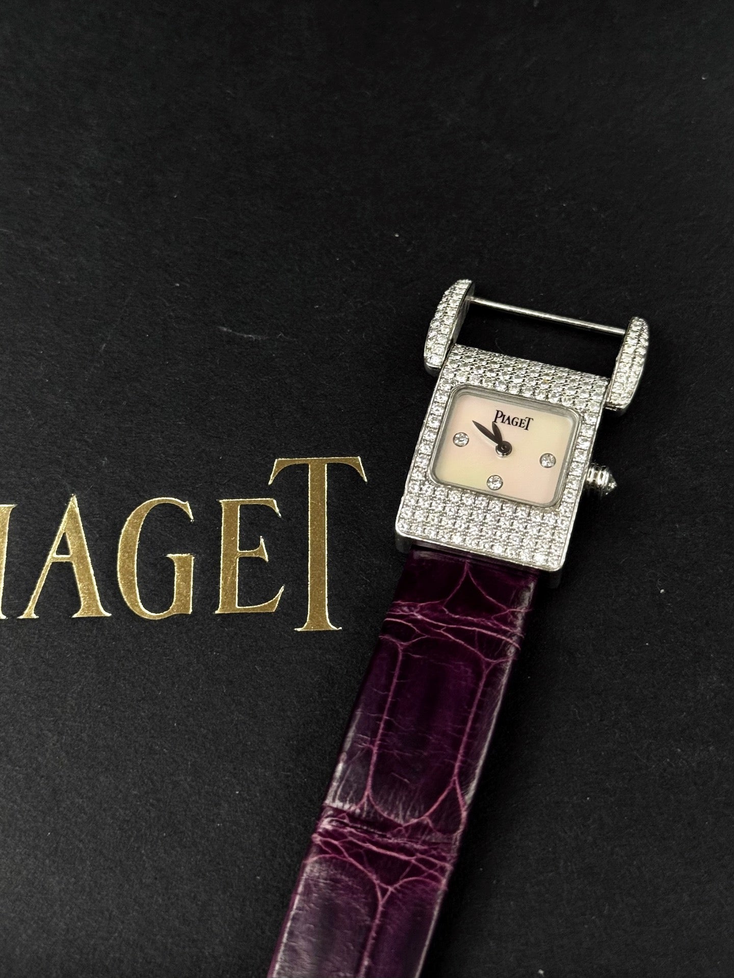Piaget Limelight Gala series G0A25022 18K white gold diamond-set 24mm quartz ladies' watch, 98% new, single watch.