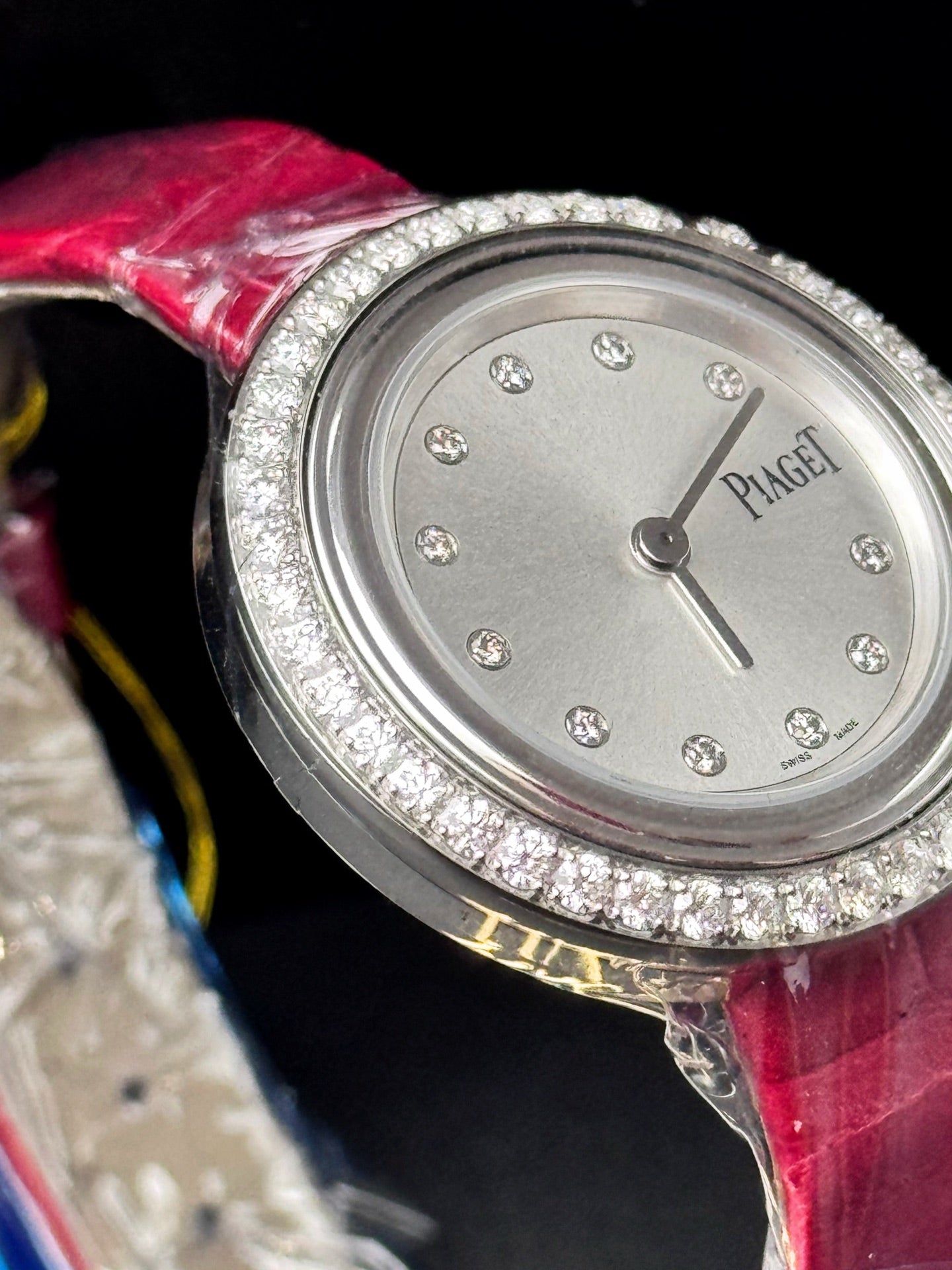 伯爵 Piaget POSSESSION系列 G0A44284 18K白金镶钻 29毫米 石英女表 全新全套