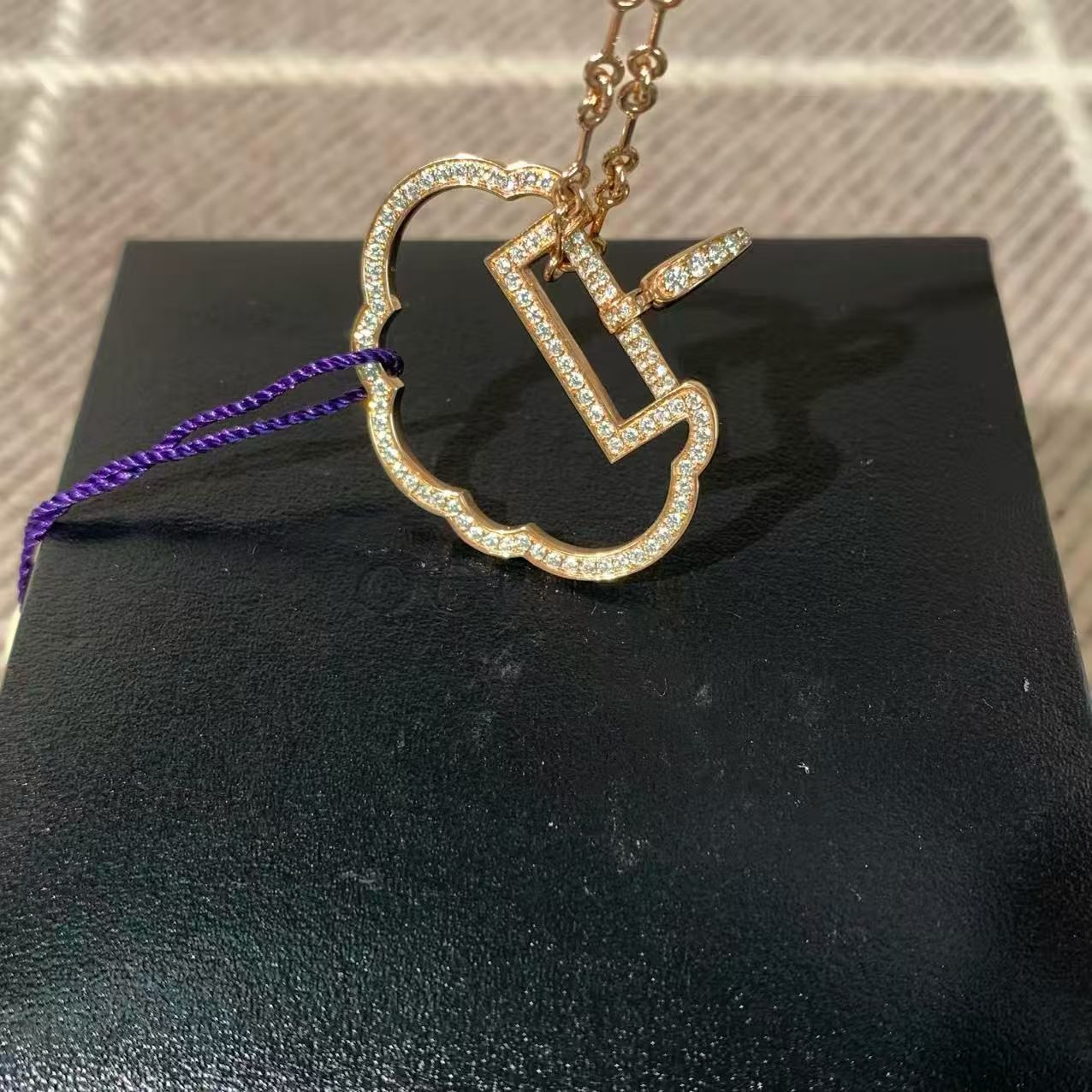 Qeelin Yu Yi series 18K rose gold full diamond large Ruyi lock necklace with bamboo chain, 2023 complete set in stock.