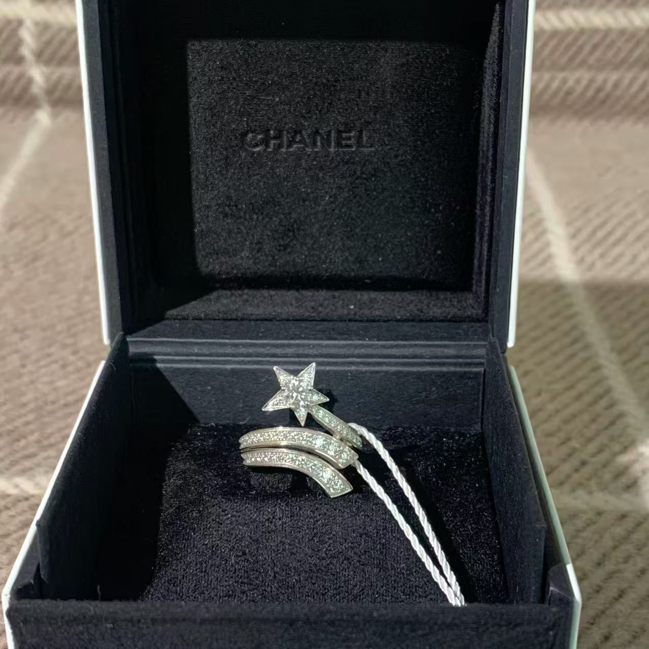 Chanel Lorenz Bäumer High Jewelry Comet Collection 18K White Gold Full Diamond Ring, Size 51, Exquisitely Available