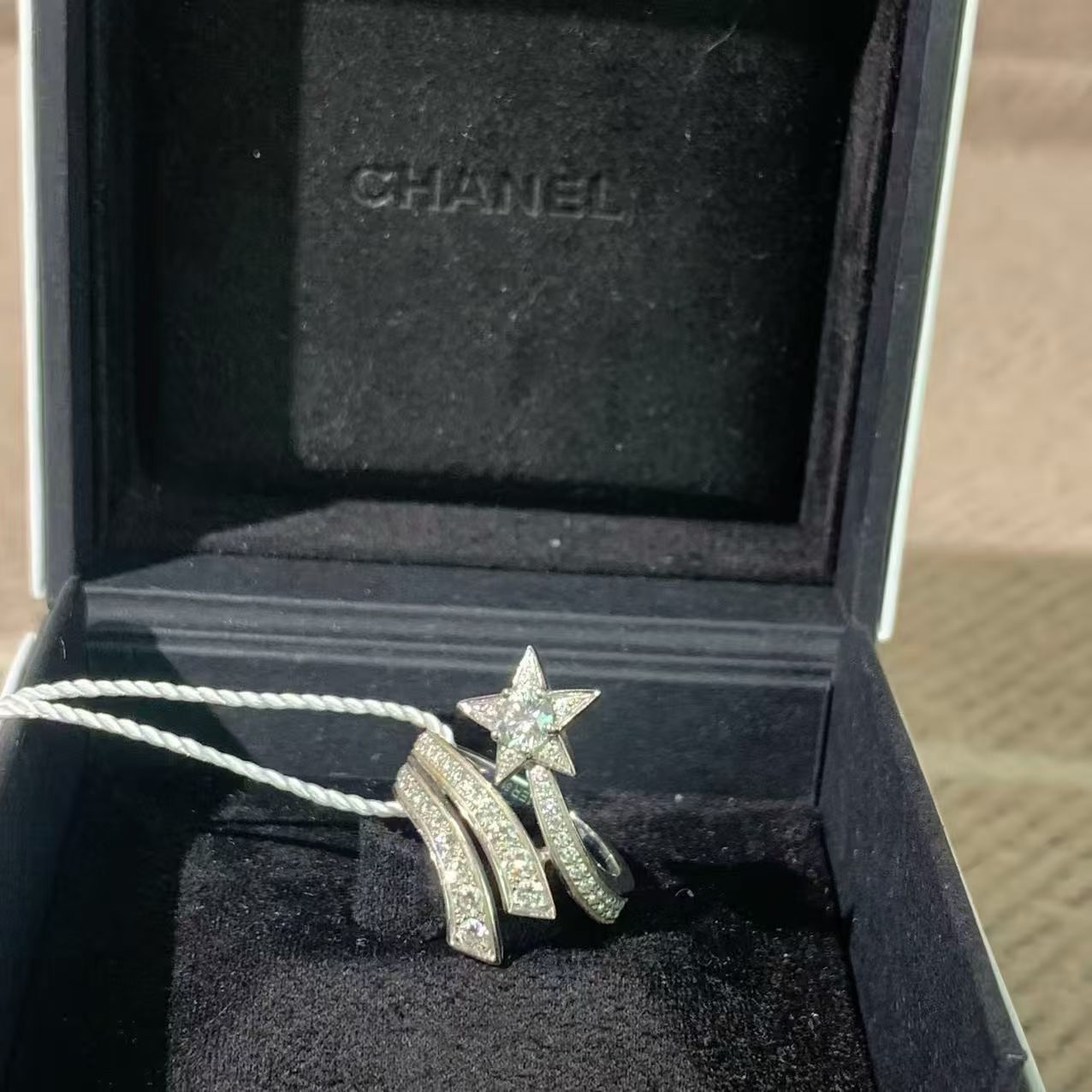 Chanel Lorenz Bäumer High Jewelry Comet Collection 18K White Gold Full Diamond Ring, Size 51, Exquisitely Available