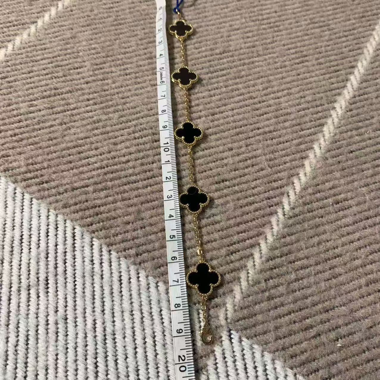 VCA Vintage Alhambra Black Onyx Five-Flower Bracelet in 18K Gold, 2023 Complete Set, Premium Quality, In Stock