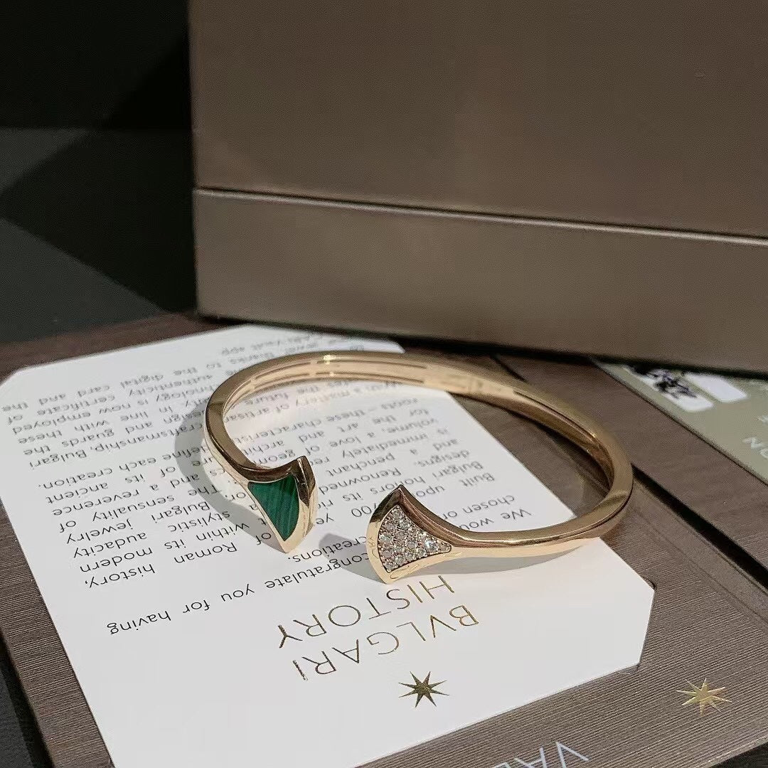 ✦ BVLGARI DIVAS' DREAM Collection 18K Rose Gold Pavé Diamond and Malachite Fan Bracelet, Size S (Complete Set, 2021)