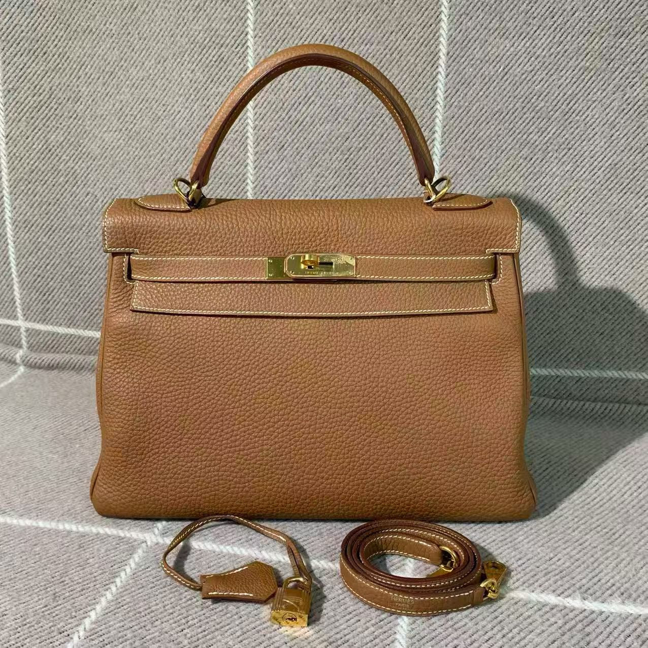 ✦ 爱马仕 Hermès Kelly 32 金棕色 Togo皮 金扣 Q刻 (绝美金金组合/经典之最)