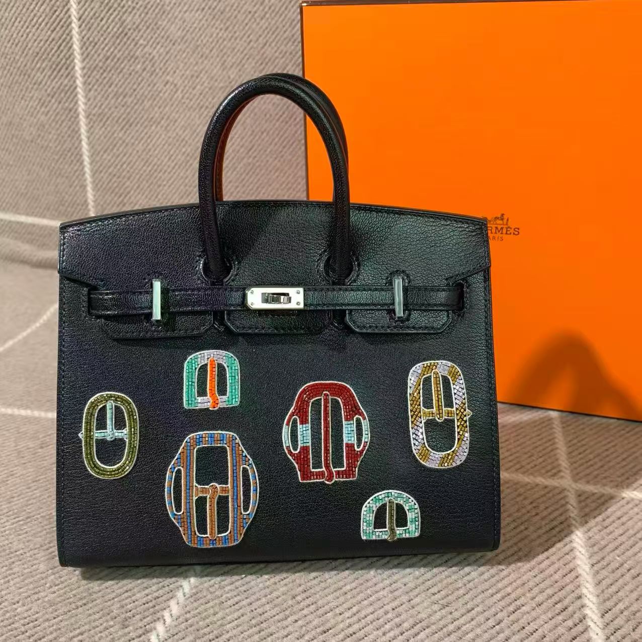 ✦ 爱马仕 Hermès Birkin 20 徽章钉珠限量版 黑色山羊皮 银扣 K刻 (极品限量/带发票全套)
