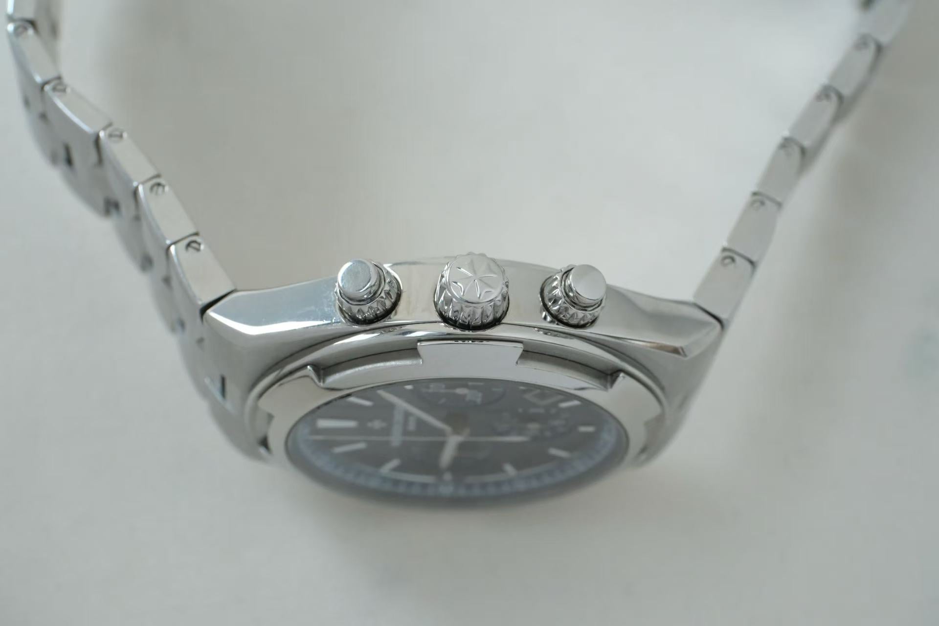 ✦ Vacheron Constantin Overseas 5500V 42.5mm Blue Dial Chronograph