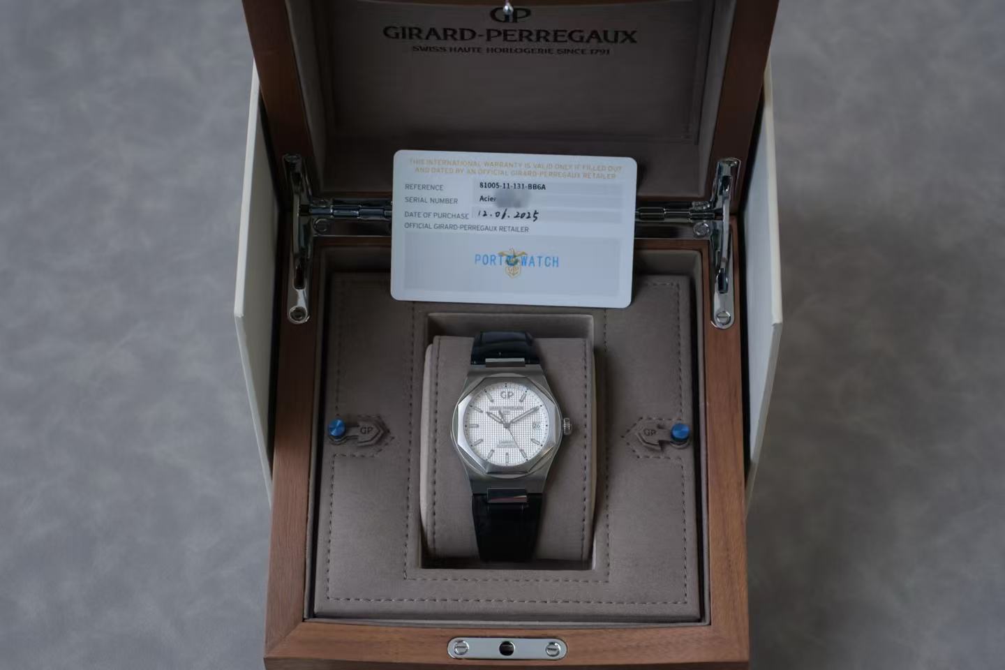 ✦ Girard-Perregaux Laurel Series 38mm Stainless Steel 81005 (2025, Excellent Condition, Full Set)