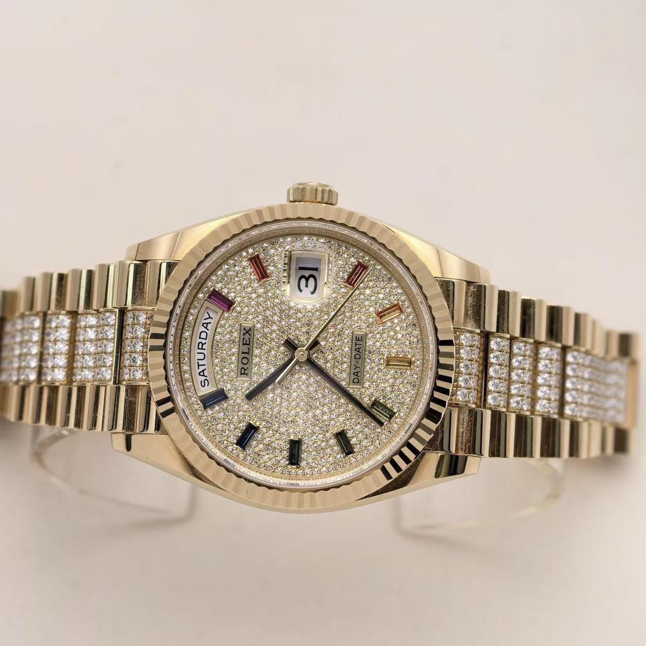 ✦ 劳力士 Rolex 星期日历型 36毫米 18K黄金 满钻彩宝刻度 m128238