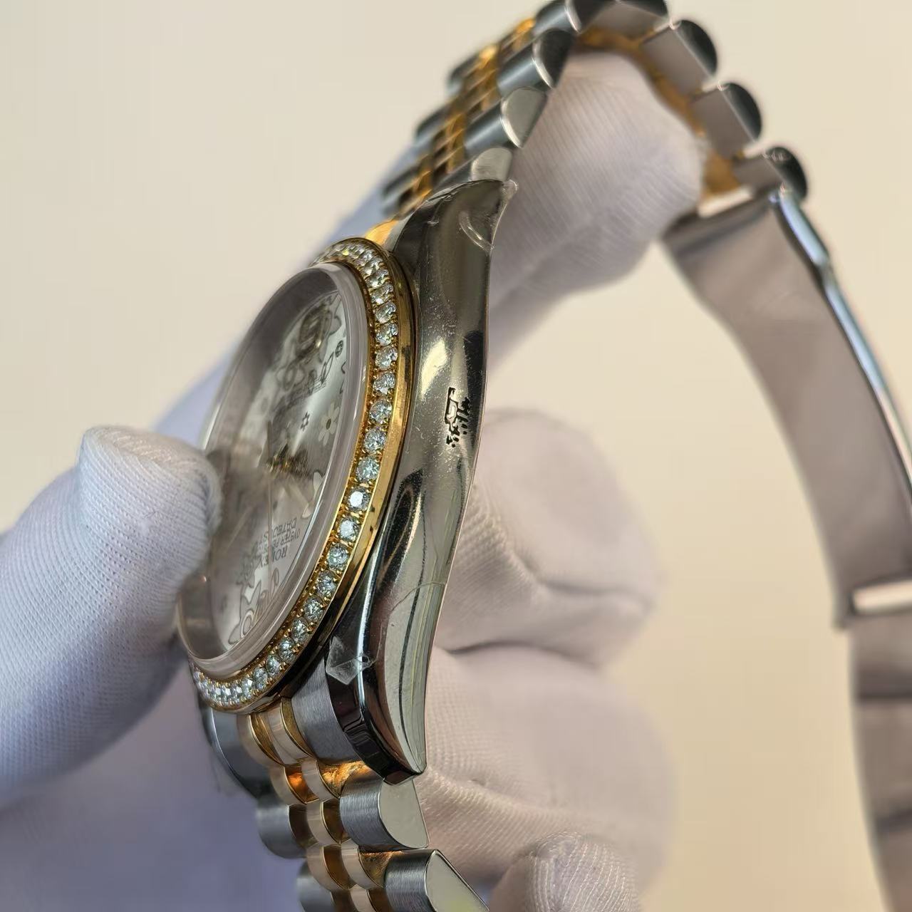 ✦ 劳力士 Rolex 日志型 36毫米 黄金钢 原厂镶钻外圈 繁花表盘 116243 (带保卡收据)