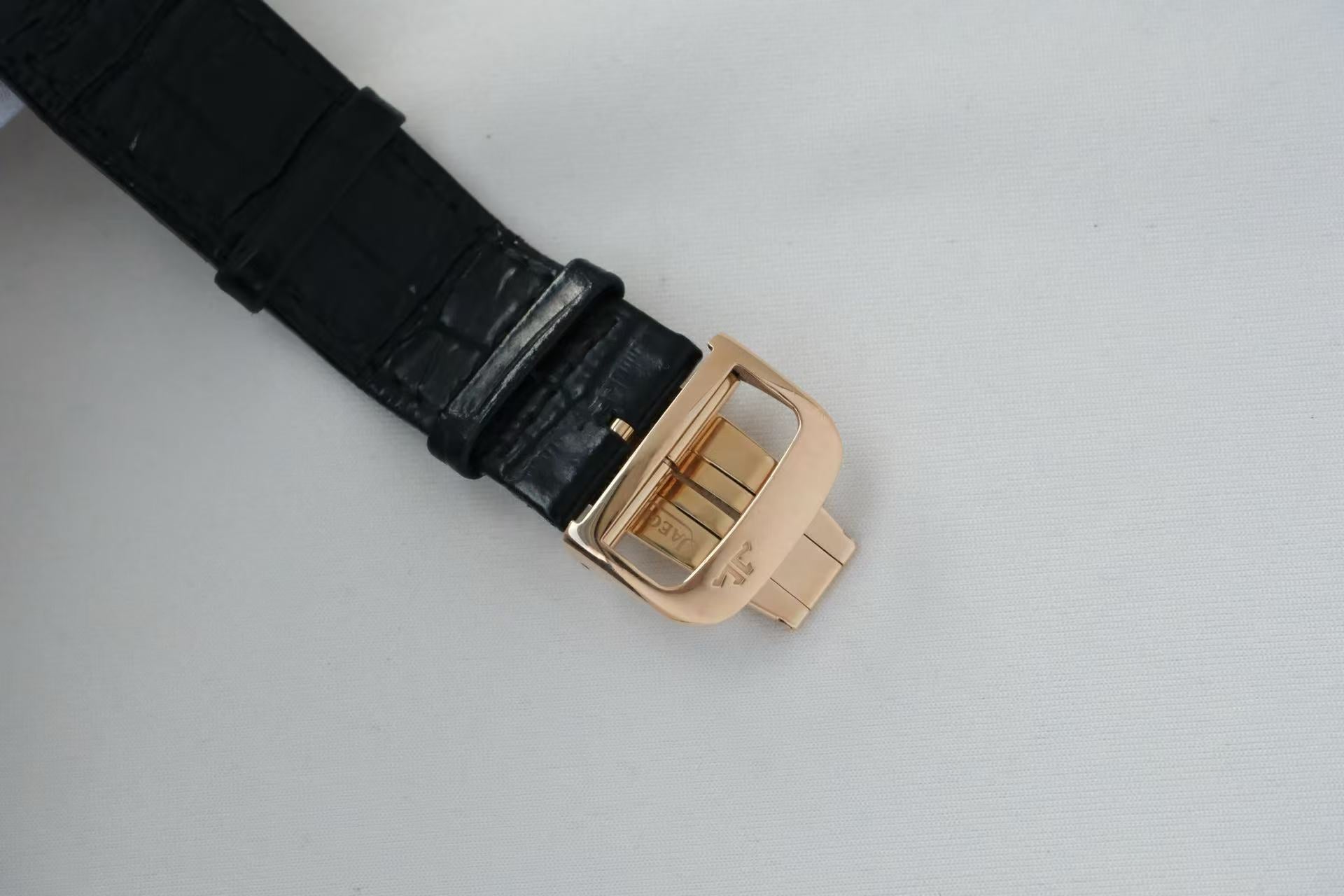 ✦ 积家 Jaeger-LeCoultre 翻转系列 Reverso 50.5x34.9毫米 18K玫瑰金 Q7012420