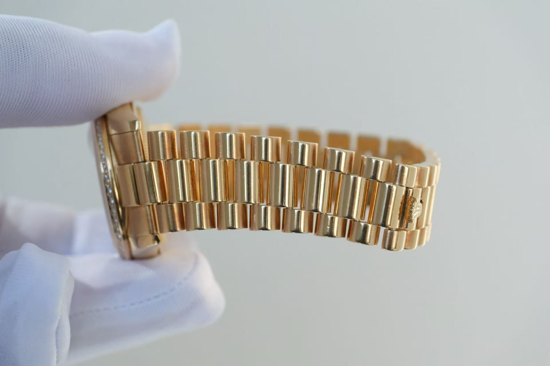 ✦ 劳力士 Rolex 星期日历型 36毫米 18K黄金 原厂镶钻 118348 (2006年带收据大全套)
