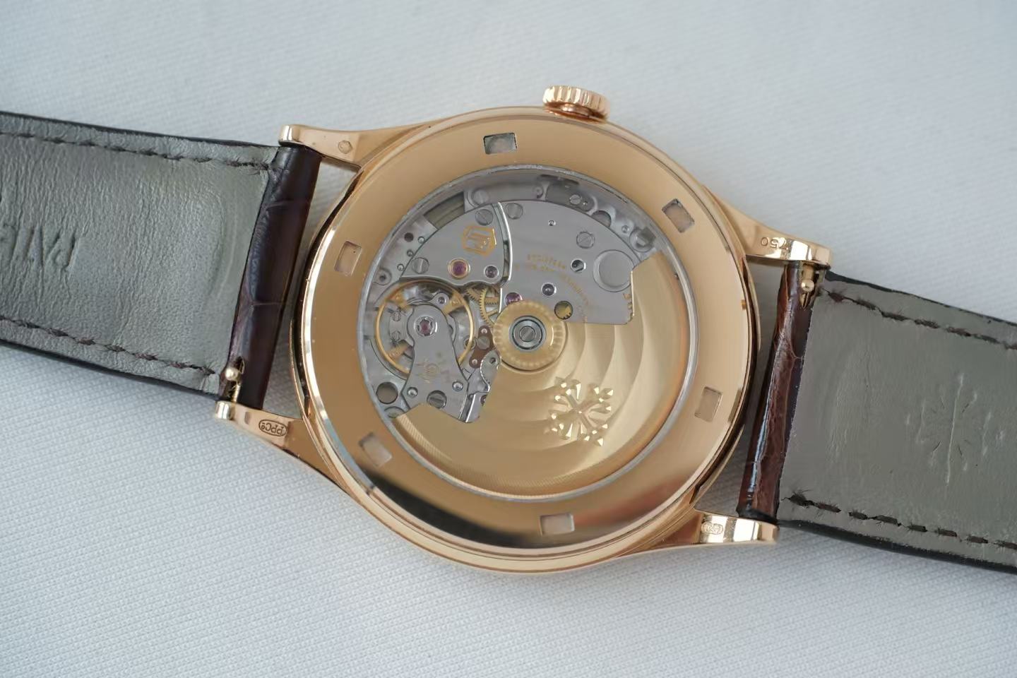 ✦ Patek Philippe Classic Collection 38mm 18K Rose Gold 5296R-010 (56 series/Excellent Condition)