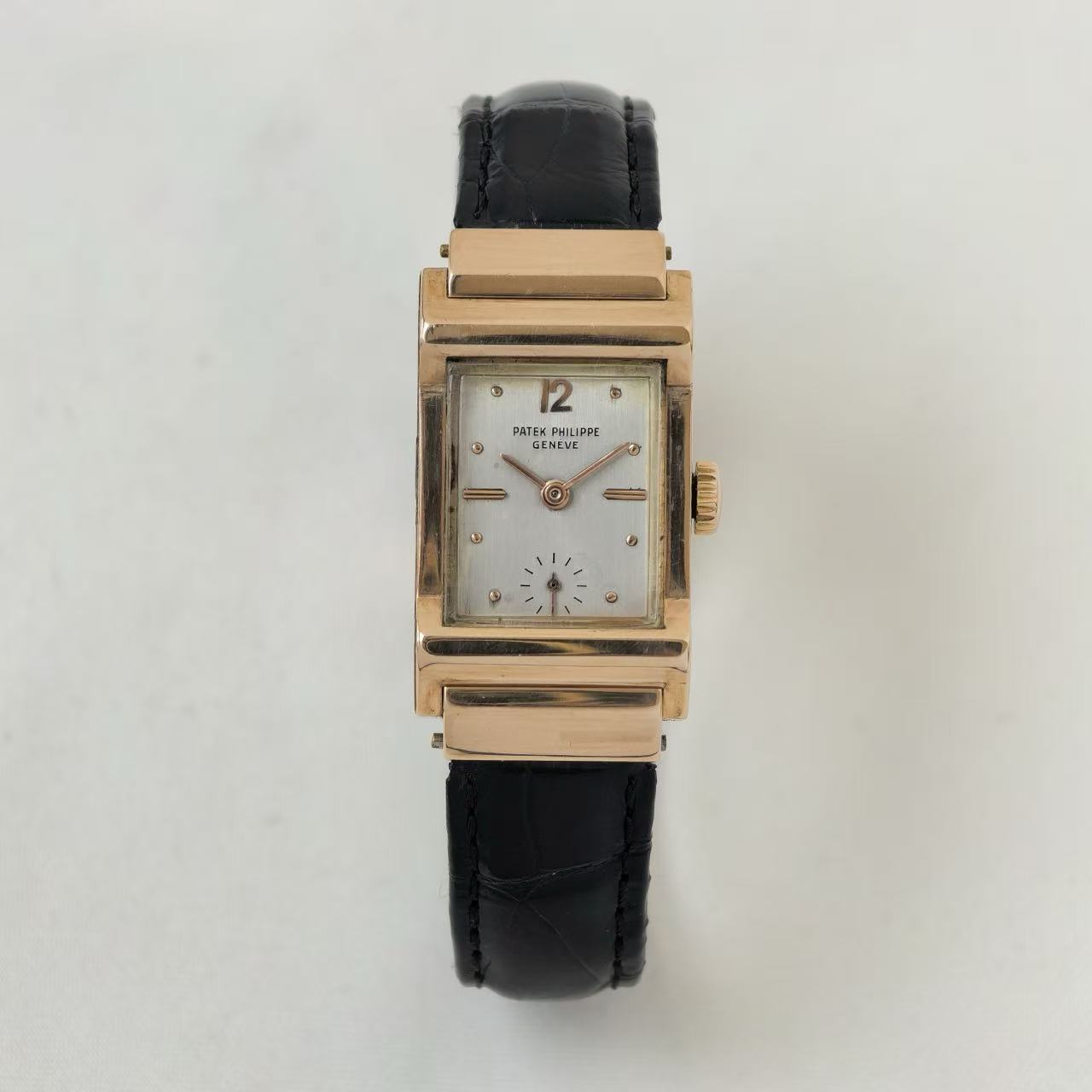 ✦ 百达翡丽 Patek Philippe 古董古典系列 20.5x40毫米 18K金 烧青字表盘 (女皇头与松鼠印记)