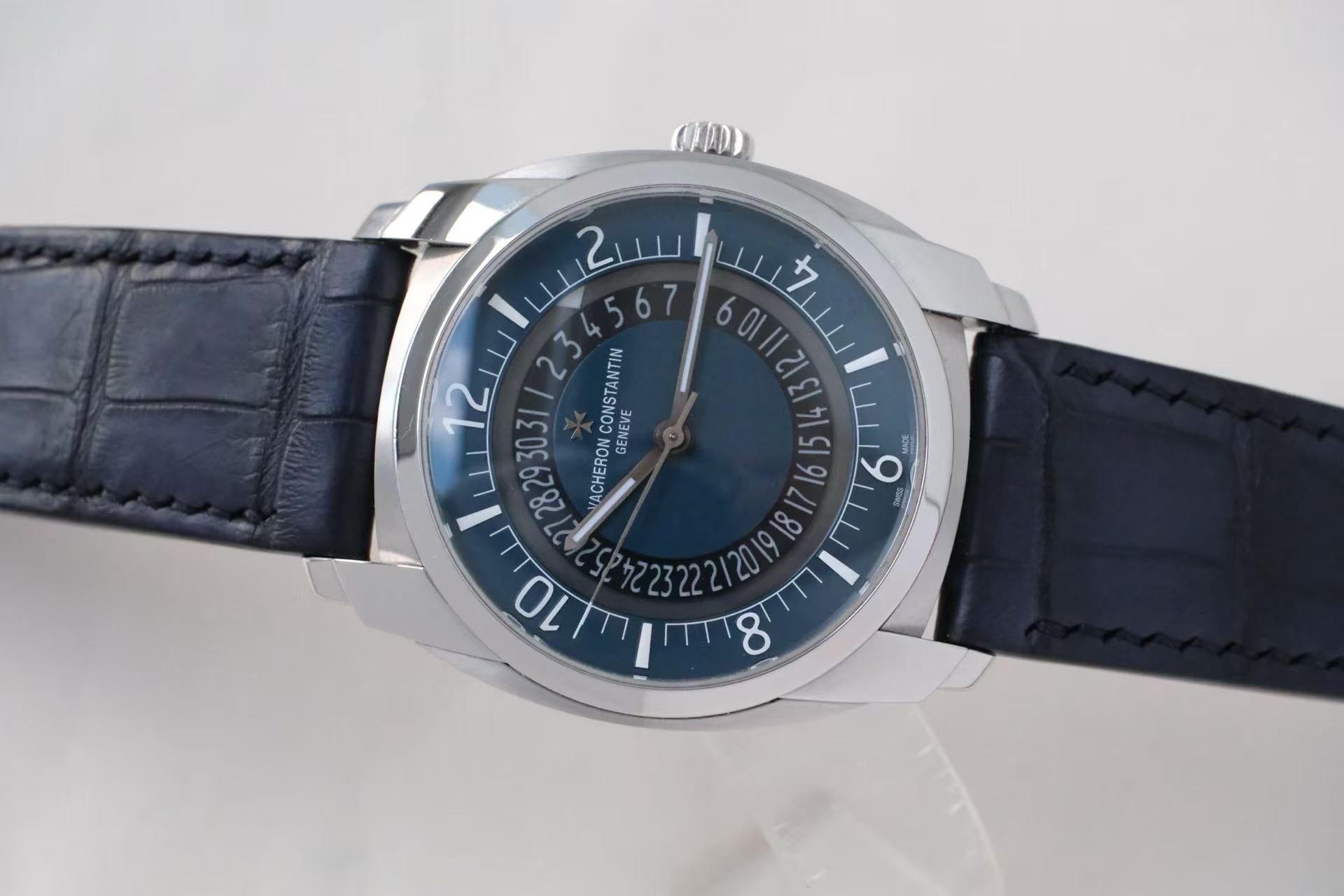 ✦ 江诗丹顿 Vacheron Constantin 奎德利系列 41x50.3毫米 不锈钢 蓝盘 4500S (近半价大漏)