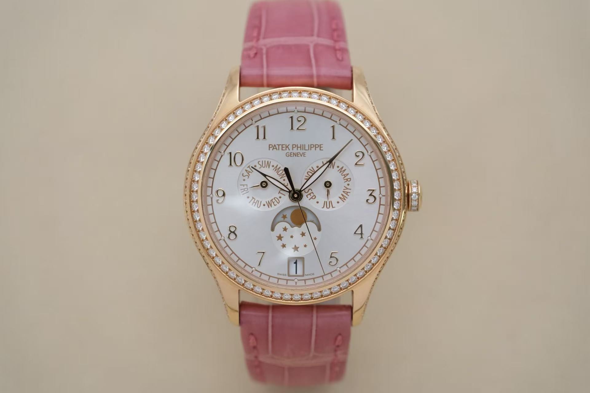 ✦ 百达翡丽 Patek Philippe 复杂功能时计 38毫米 18K玫瑰金 镶钻年历 4947R-001 (71字头)