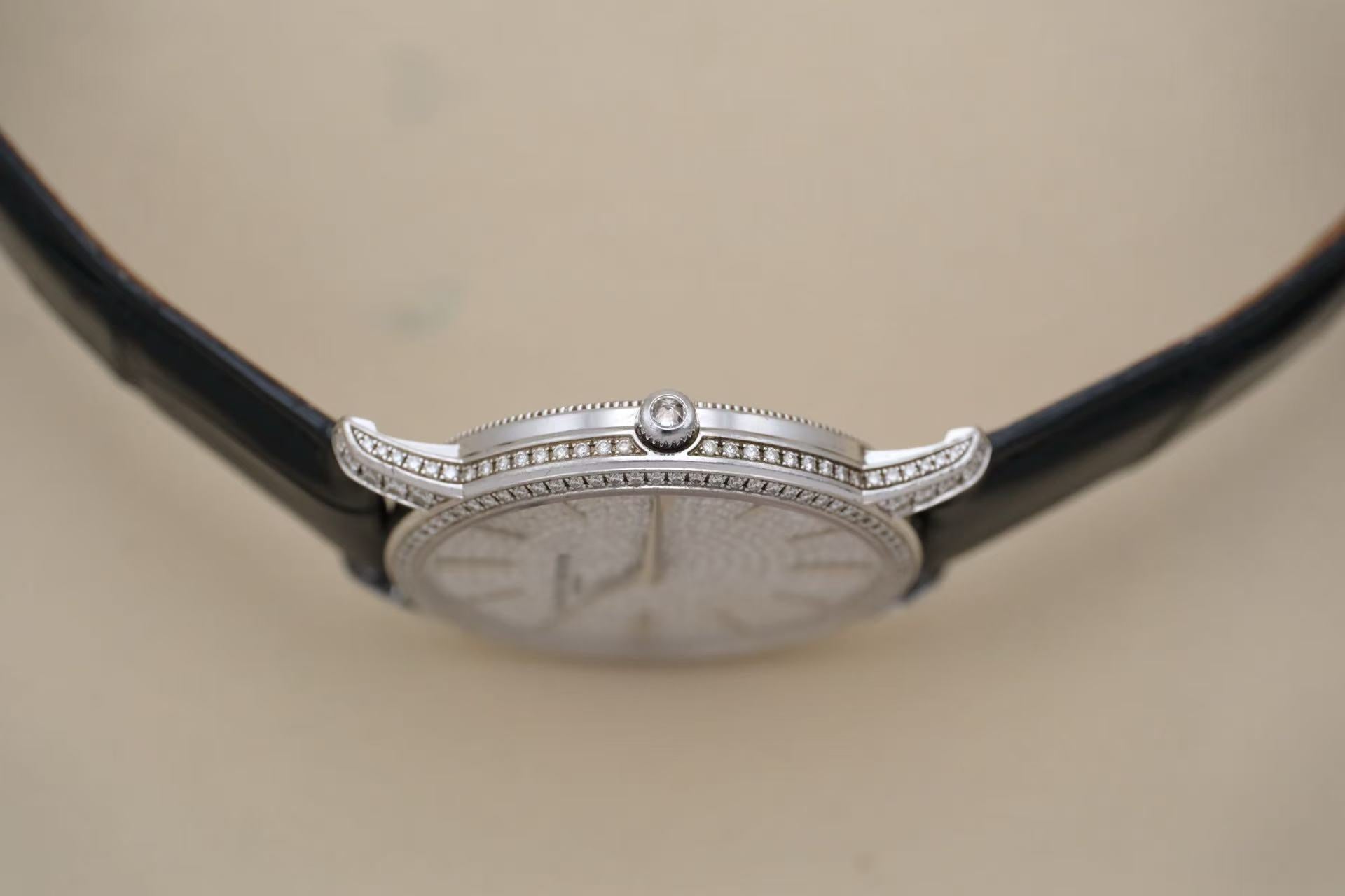 ✦ Vacheron Constantin Patrimony Collection 38mm 18K White Gold Dial with Pavé Diamonds 81579/000G-9274 (Premium Quality, In Stock/Watch Only)