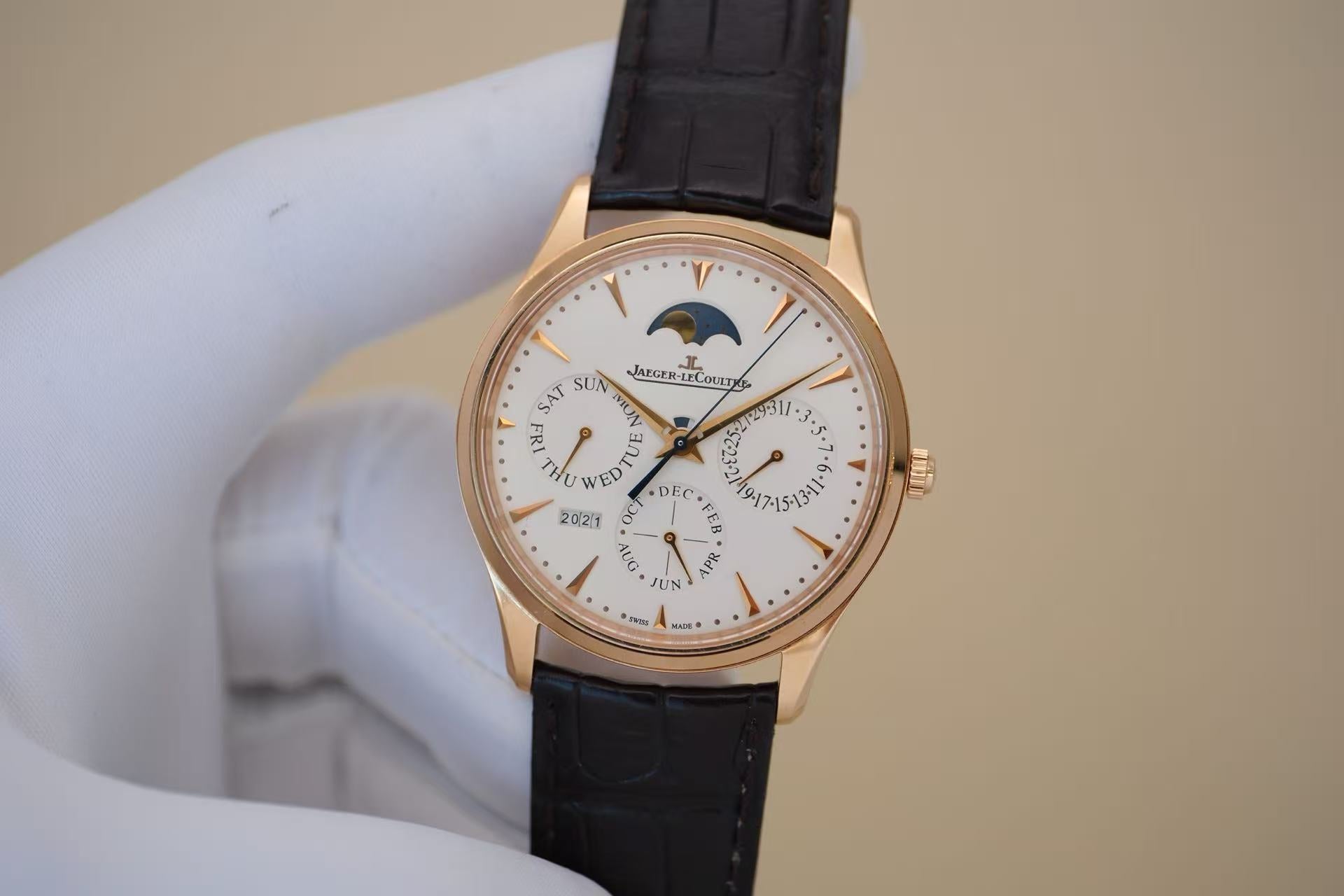 ✦ Jaeger-LeCoultre Master Ultra Thin 39mm 18K Rose Gold Annual Calendar Moon Phase Watch Q1302520 (Official 8-Year Extended Warranty/Watch Only, 2020)