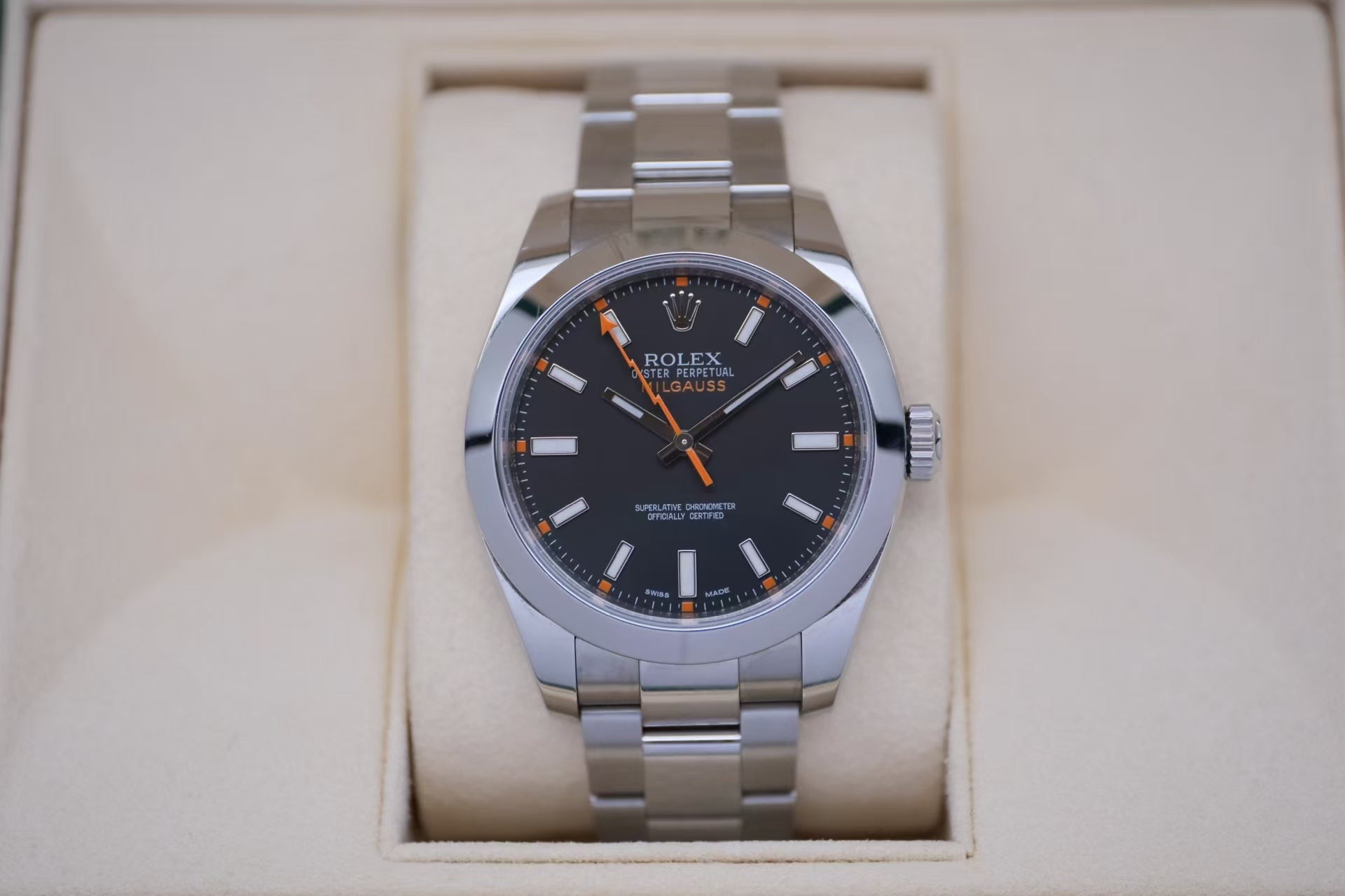 ✦ 劳力士 Rolex 格磁型 Milgauss 40毫米 不锈钢 黑盘 116400 (2017年V字头大全套/含原始发票)