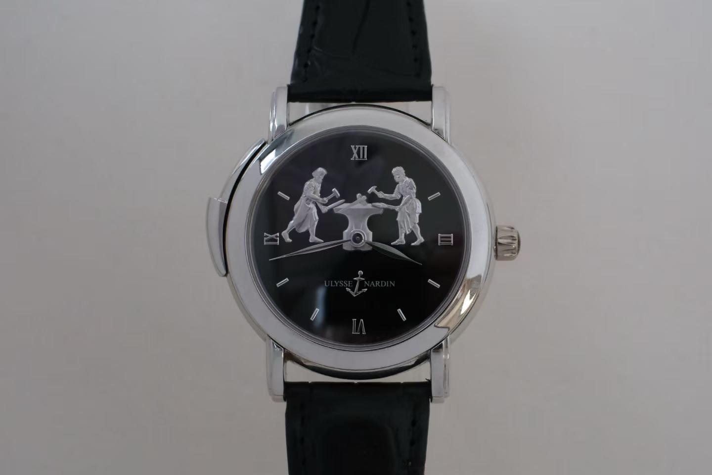 ✦ Ulysse Nardin Gilded Series 38.5mm PT950 Platinum Blacksmith Figure Minute Repeater 719-20 (Limited Edition of 50 Pieces Worldwide / Excellent Condition Available Now)