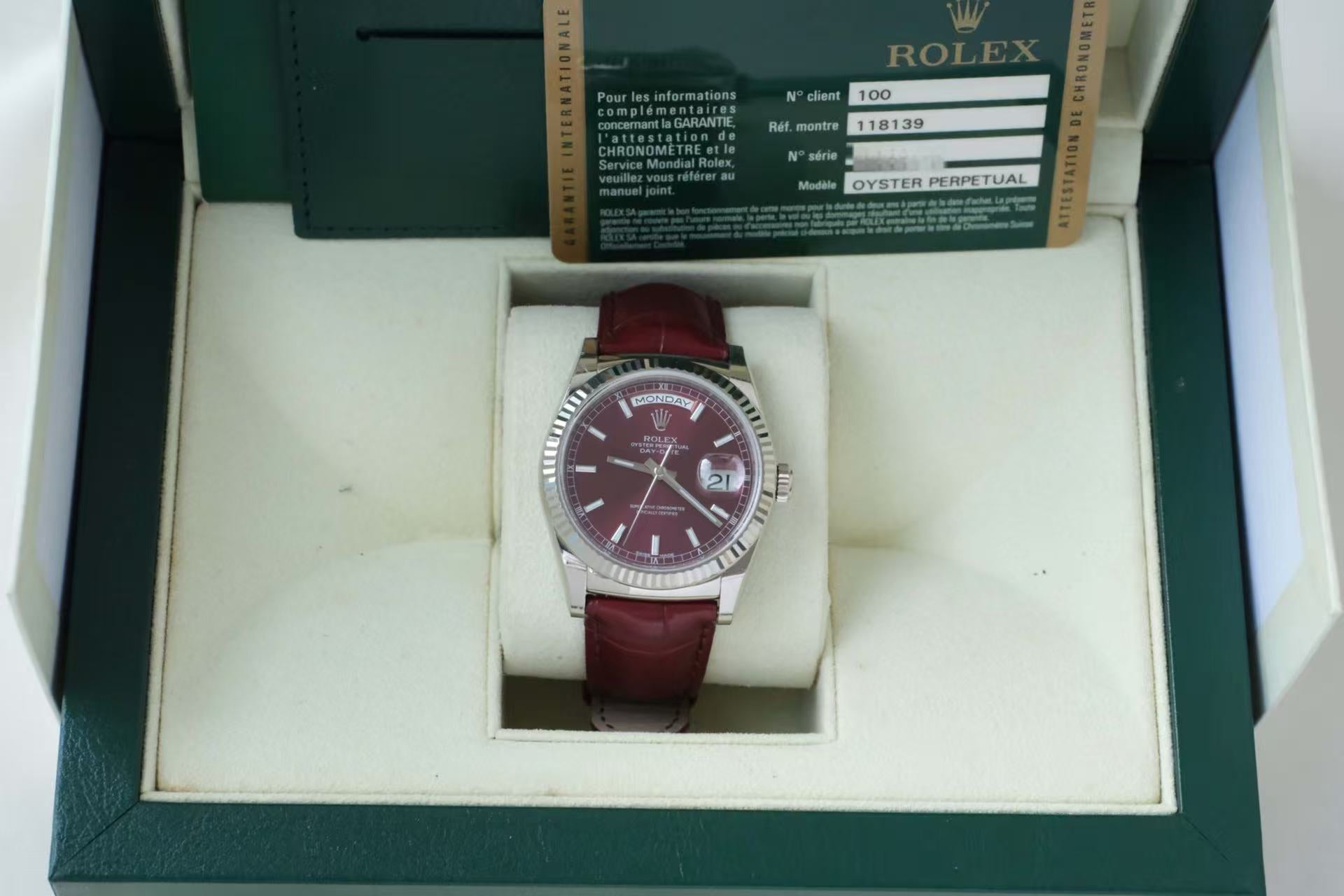 ✦ 劳力士 Rolex 星期日历型 Day-Date 36毫米 18K白金 樱桃红盘 118139 (2014年全套现货)