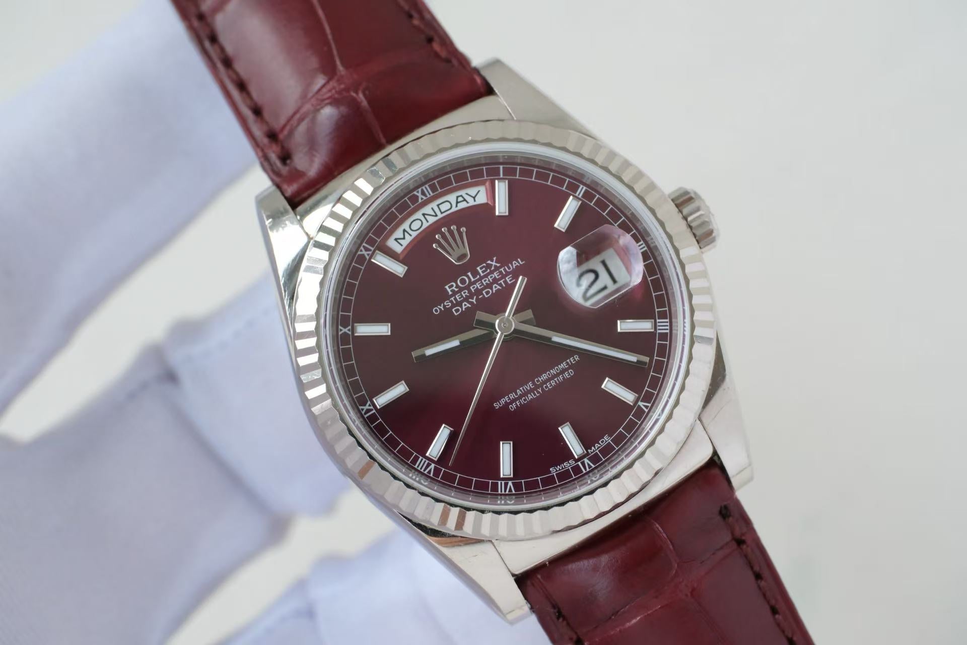 ✦ 劳力士 Rolex 星期日历型 Day-Date 36毫米 18K白金 樱桃红盘 118139 (2014年全套现货)