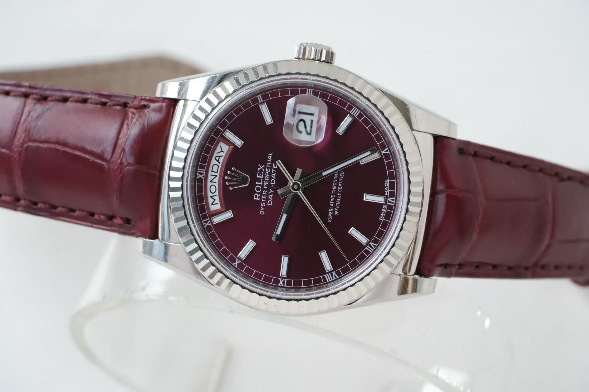 ✦ 劳力士 Rolex 星期日历型 Day-Date 36毫米 18K白金 樱桃红盘 118139 (2014年全套现货)