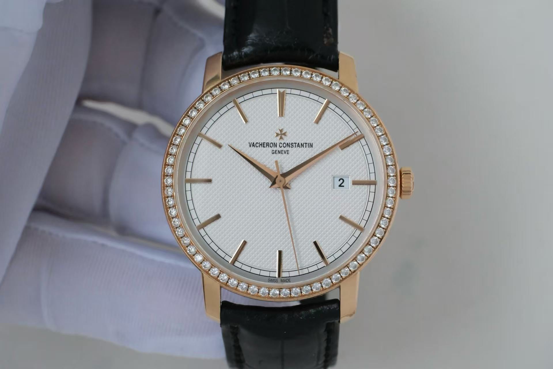 ✦ Vacheron Constantin Patrimony 40mm 18K Pink Gold Men's Watch with Diamonds 85520 (2015, with warranty)