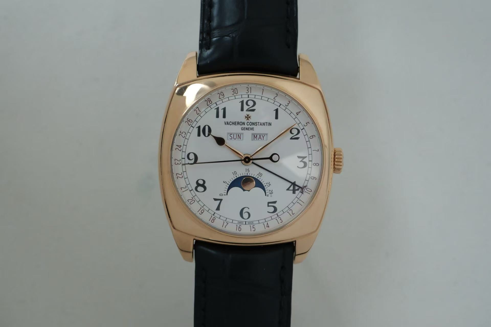 ✦ Vacheron Constantin Harmony Collection 18K Rose Gold Moon Phase Full Calendar 4000S/000R-B123 (Cushion-Shaped Art/In Stock)