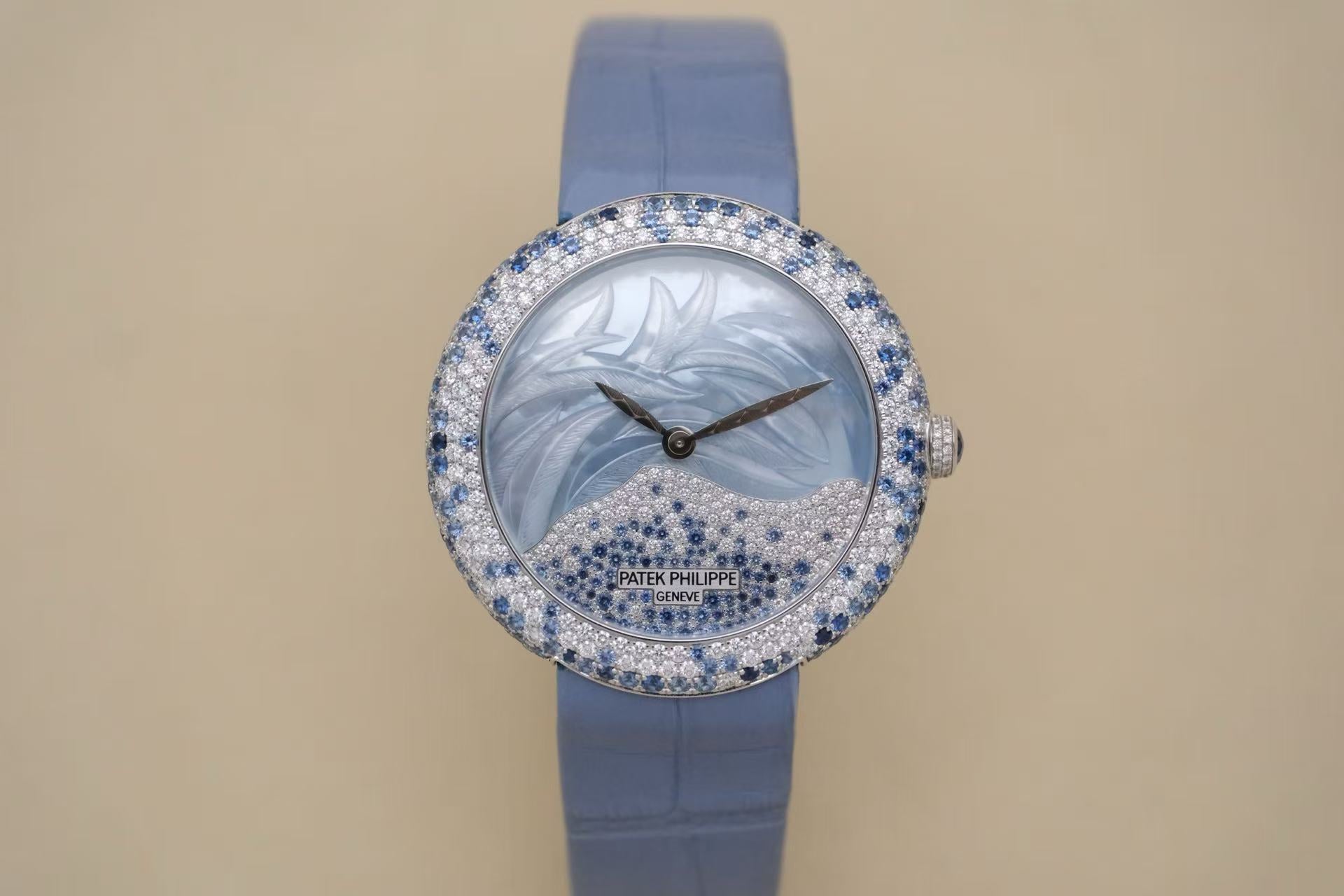 ✦ Patek Philippe Classic Watch 4899/901G 35.8mm 18K White Gold Automatic Mechanical Ladies' Watch with Diamonds and Sapphire Crystal