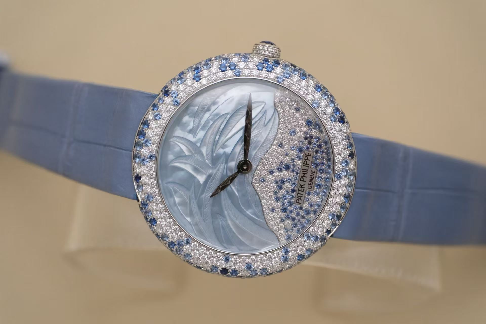 ✦ Patek Philippe Classic Watch 4899/901G 35.8mm 18K White Gold Automatic Mechanical Ladies' Watch with Diamonds and Sapphire Crystal