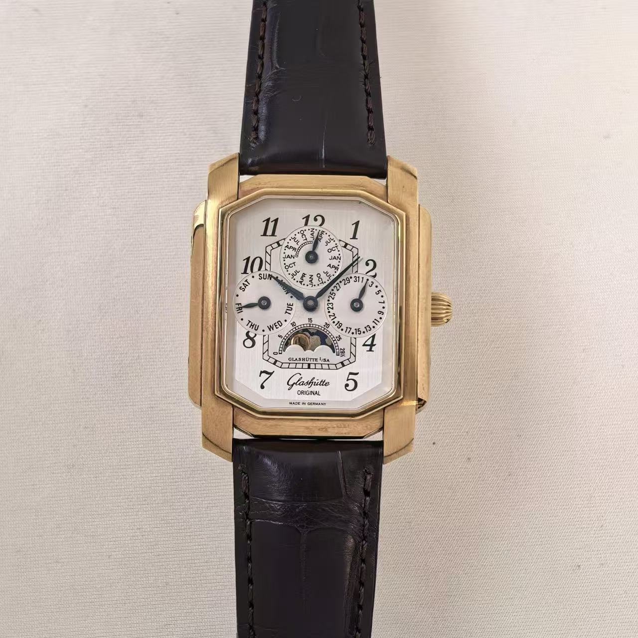 ✦ 格拉苏蒂原创 Glashütte Original 1-42-01-11-12-04 36.3x40毫米 18K金 年历 手动机械