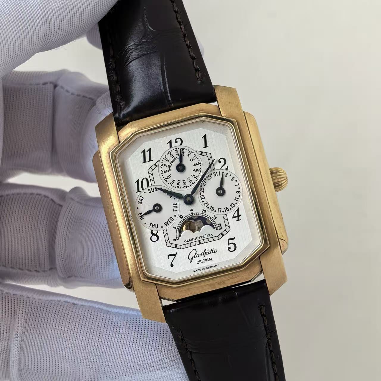 ✦ 格拉苏蒂原创 Glashütte Original 1-42-01-11-12-04 36.3x40毫米 18K金 年历 手动机械
