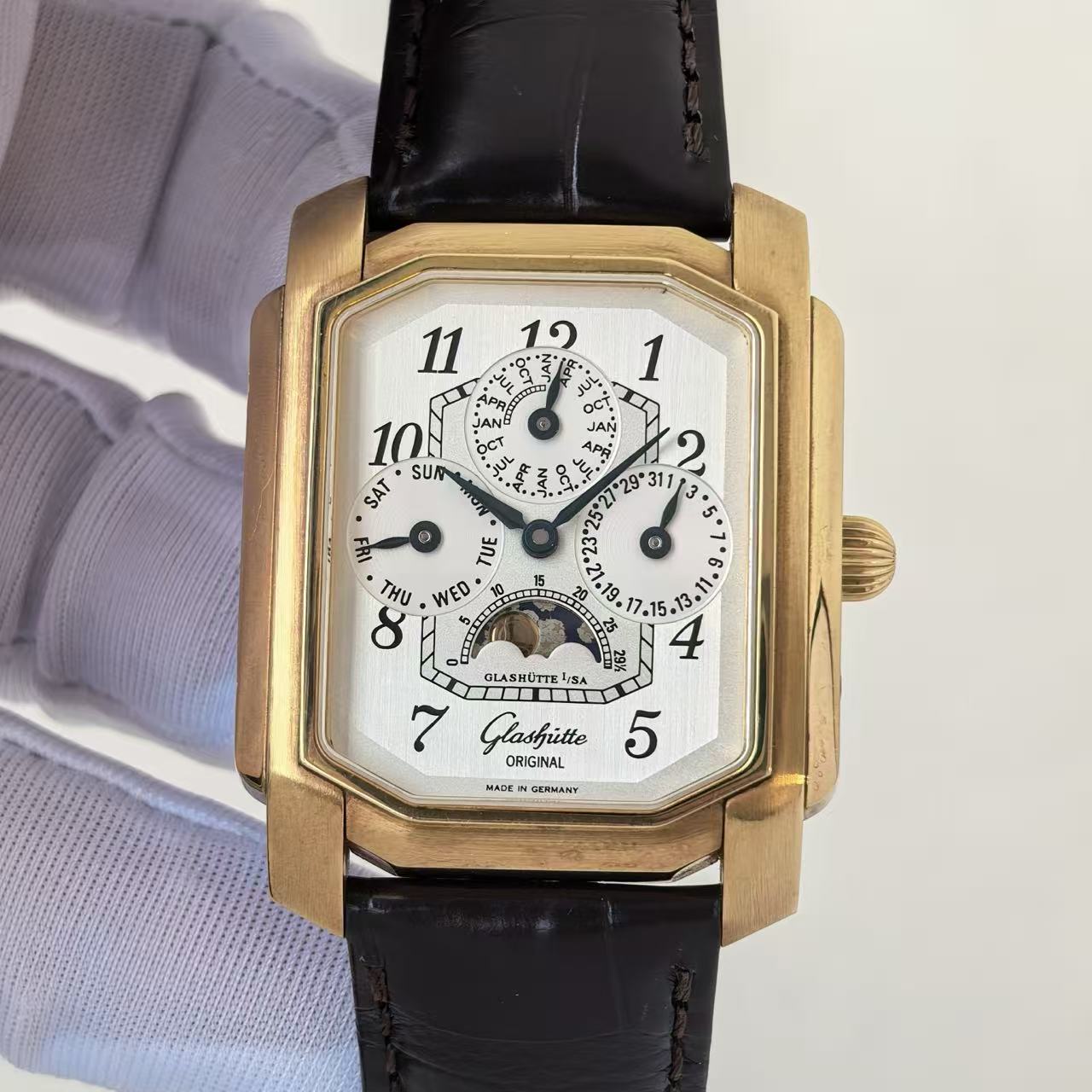 ✦ 格拉苏蒂原创 Glashütte Original 1-42-01-11-12-04 36.3x40毫米 18K金 年历 手动机械