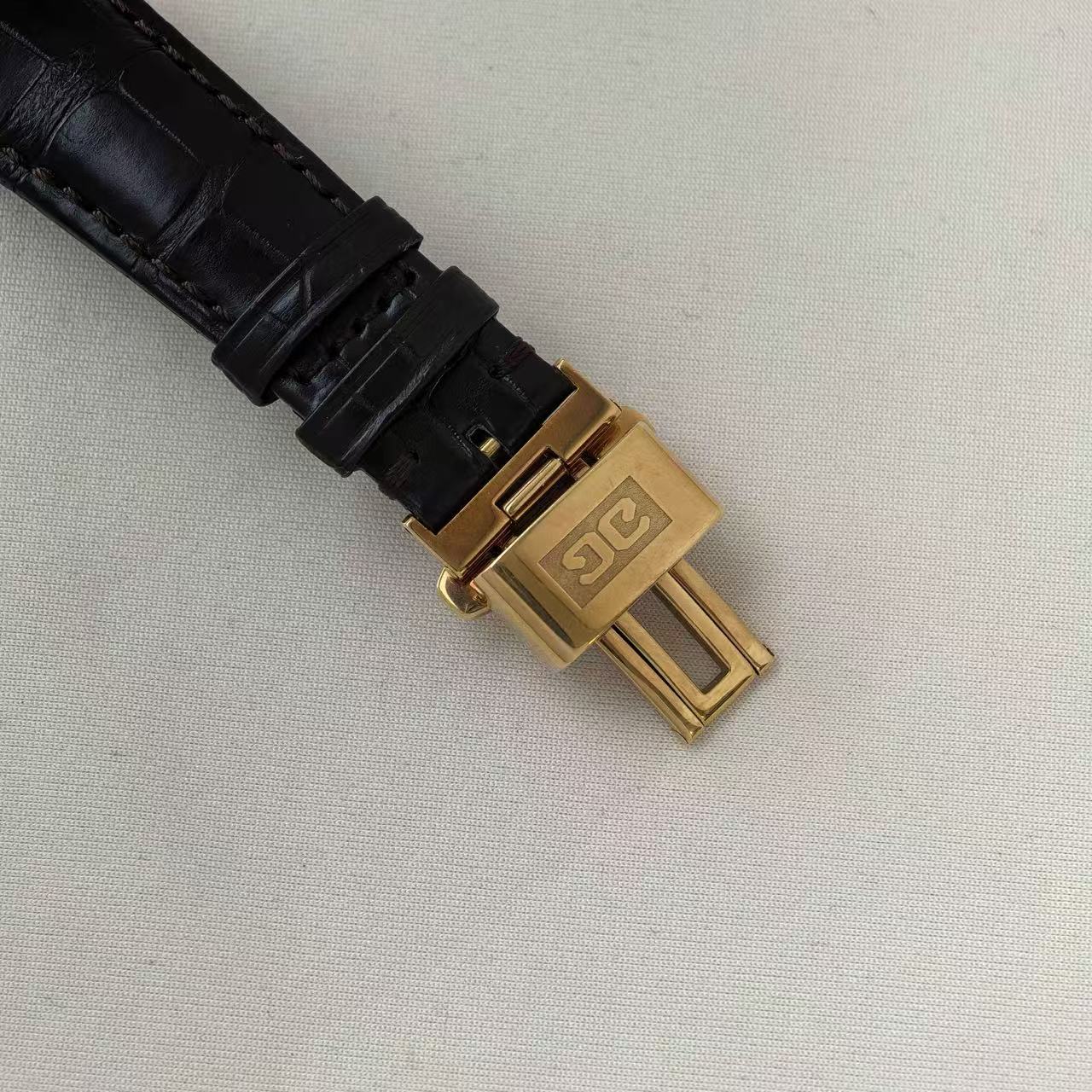 ✦ 格拉苏蒂原创 Glashütte Original 1-42-01-11-12-04 36.3x40毫米 18K金 年历 手动机械
