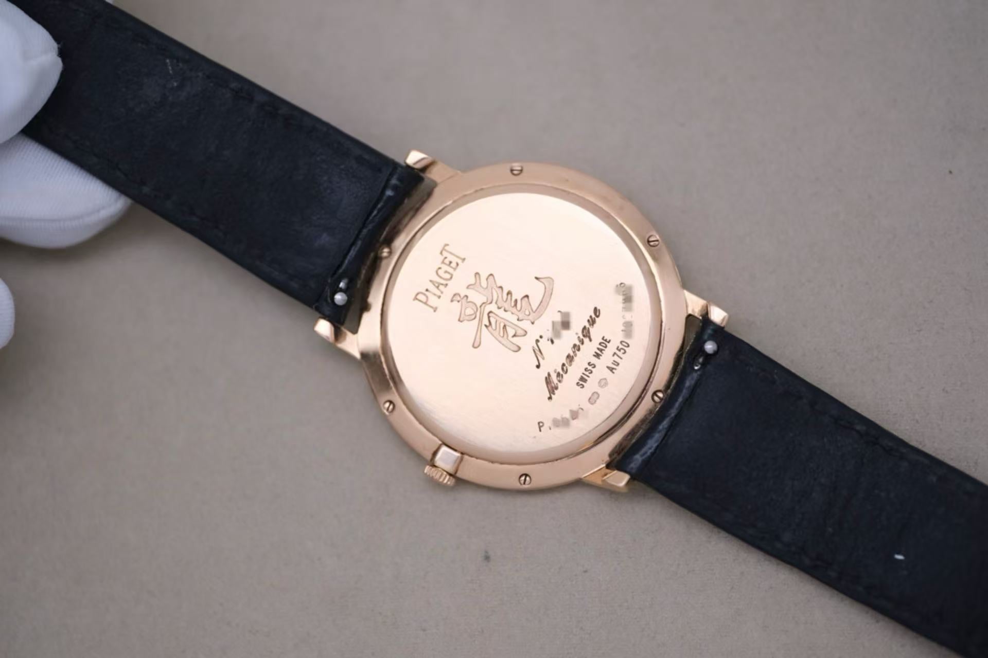 ✦ 伯爵 Piaget 龙与凤 G0A36549 38毫米 18K玫瑰金 镶钻表圈 手动机械