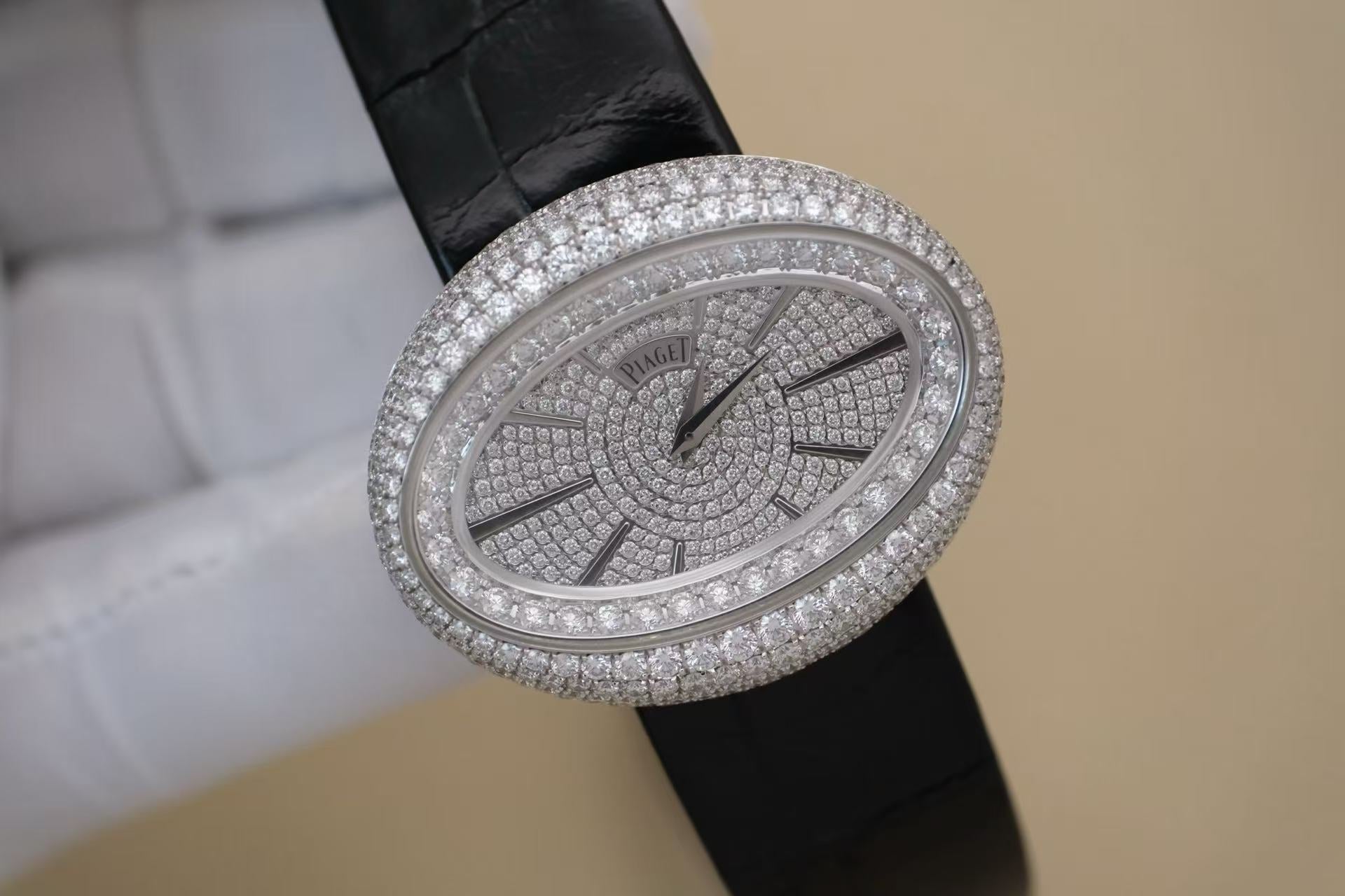✦ 伯爵 Piaget LIMELIGHT GALA G0A37199 40x32毫米 18K白金 满天星镶钻 石英女表