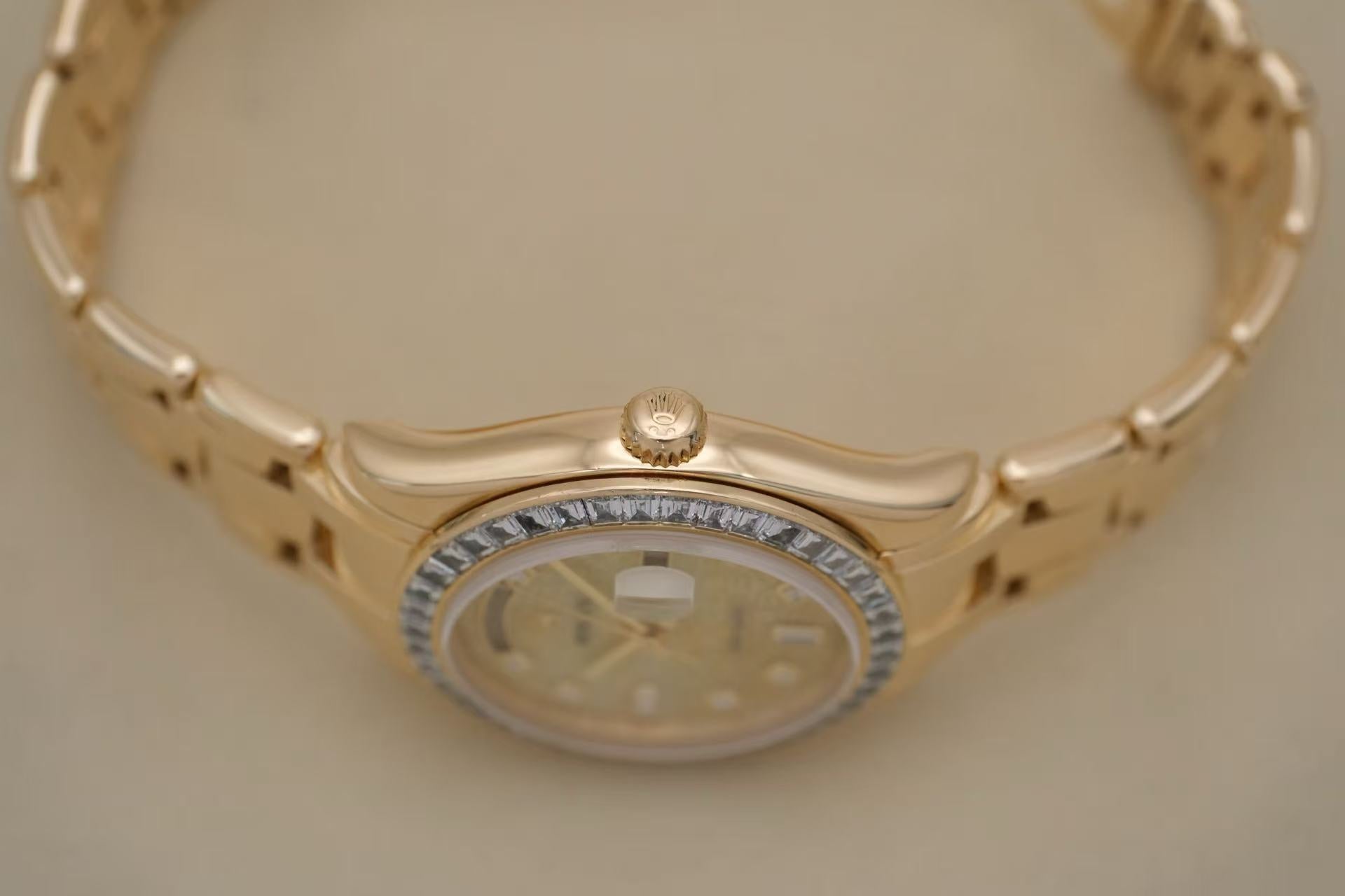 ✦ Rolex Day-Date 18958 39mm 18K Gold Mother-of-Pearl Computer Dial Square Bezel Automatic Mechanical