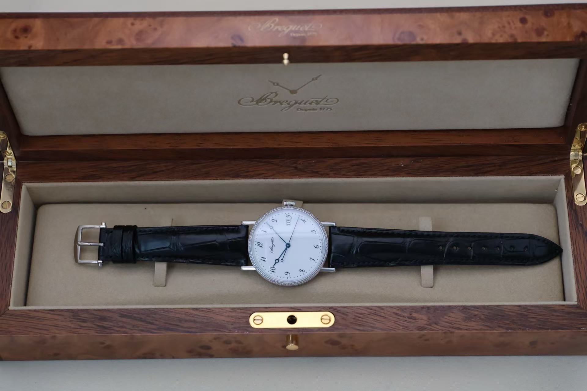 ✦ 宝玑 Breguet 经典系列 5178BB 38毫米 18K白金 珐琅盘 镶钻 自动机械