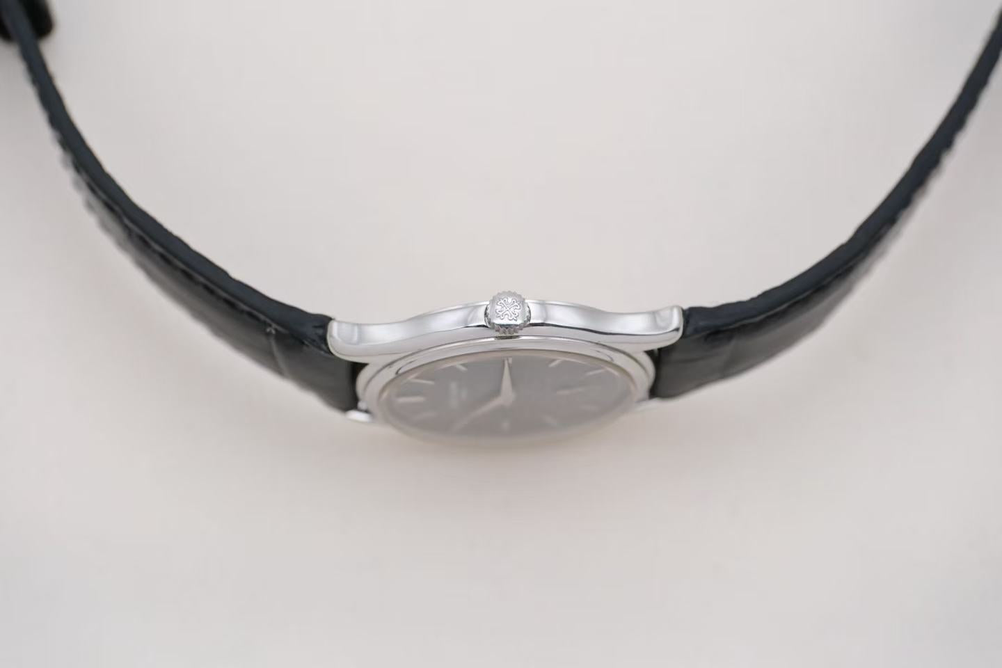 ✦ Patek Philippe Calatrava 3923A 31.5mm Rare Stainless Steel Small Seconds Manual Mechanical Watch