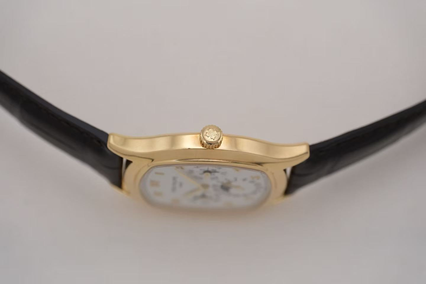 ✦ Patek Philippe Grand Complications Timepiece 5940J 37x45mm 18K Gold Perpetual Calendar Moon Phase