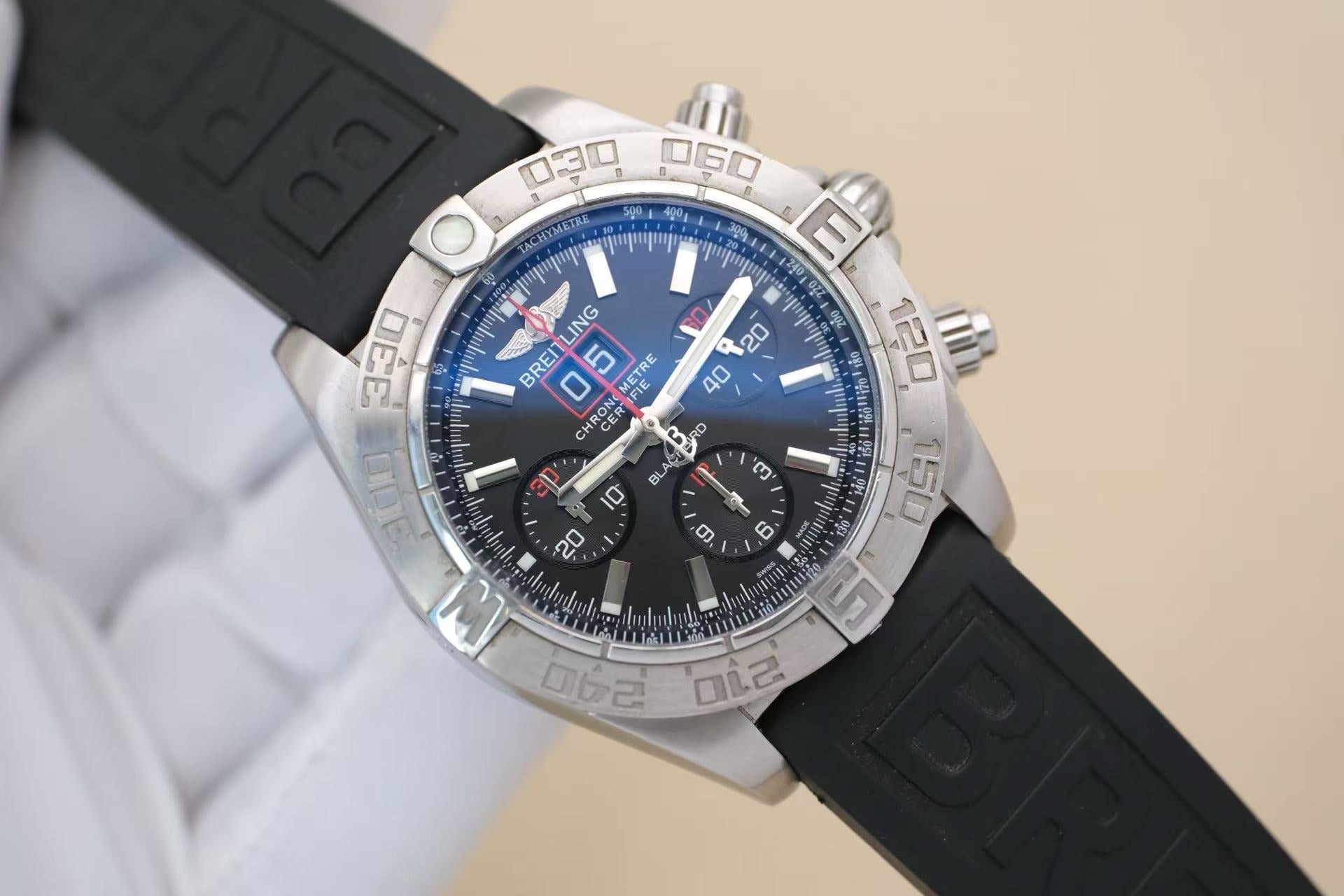 ✦ Breitling Blackbird/Challenger A44360 44mm Limited Edition of 2000 Automatic Mechanical Chronographs
