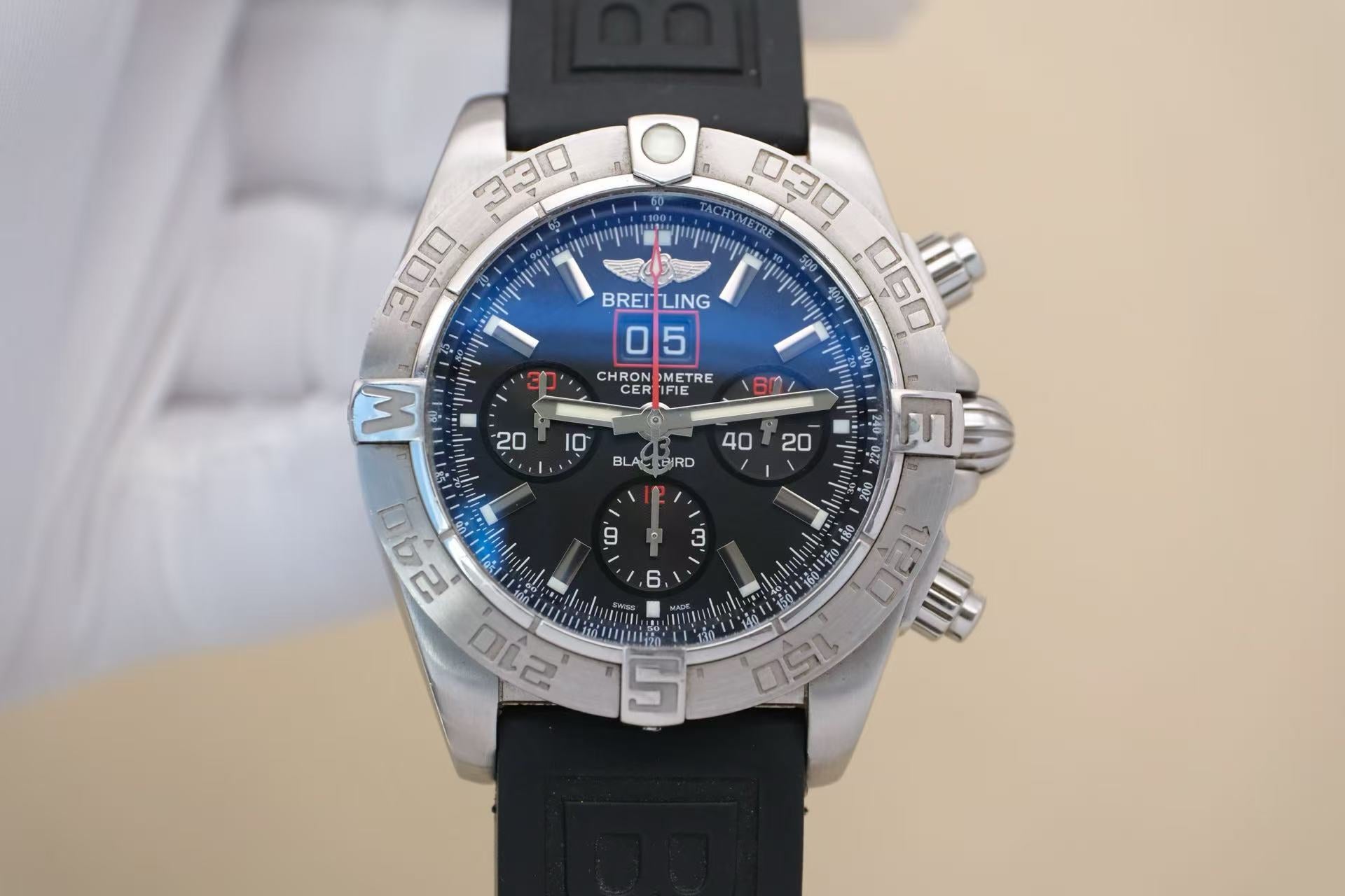 ✦ Breitling Blackbird/Challenger A44360 44mm Limited Edition of 2000 Automatic Mechanical Chronographs