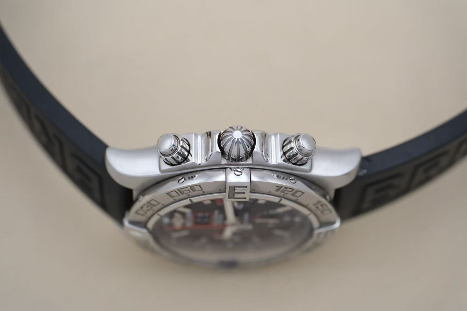 ✦ Breitling Blackbird/Challenger A44360 44mm Limited Edition of 2000 Automatic Mechanical Chronographs