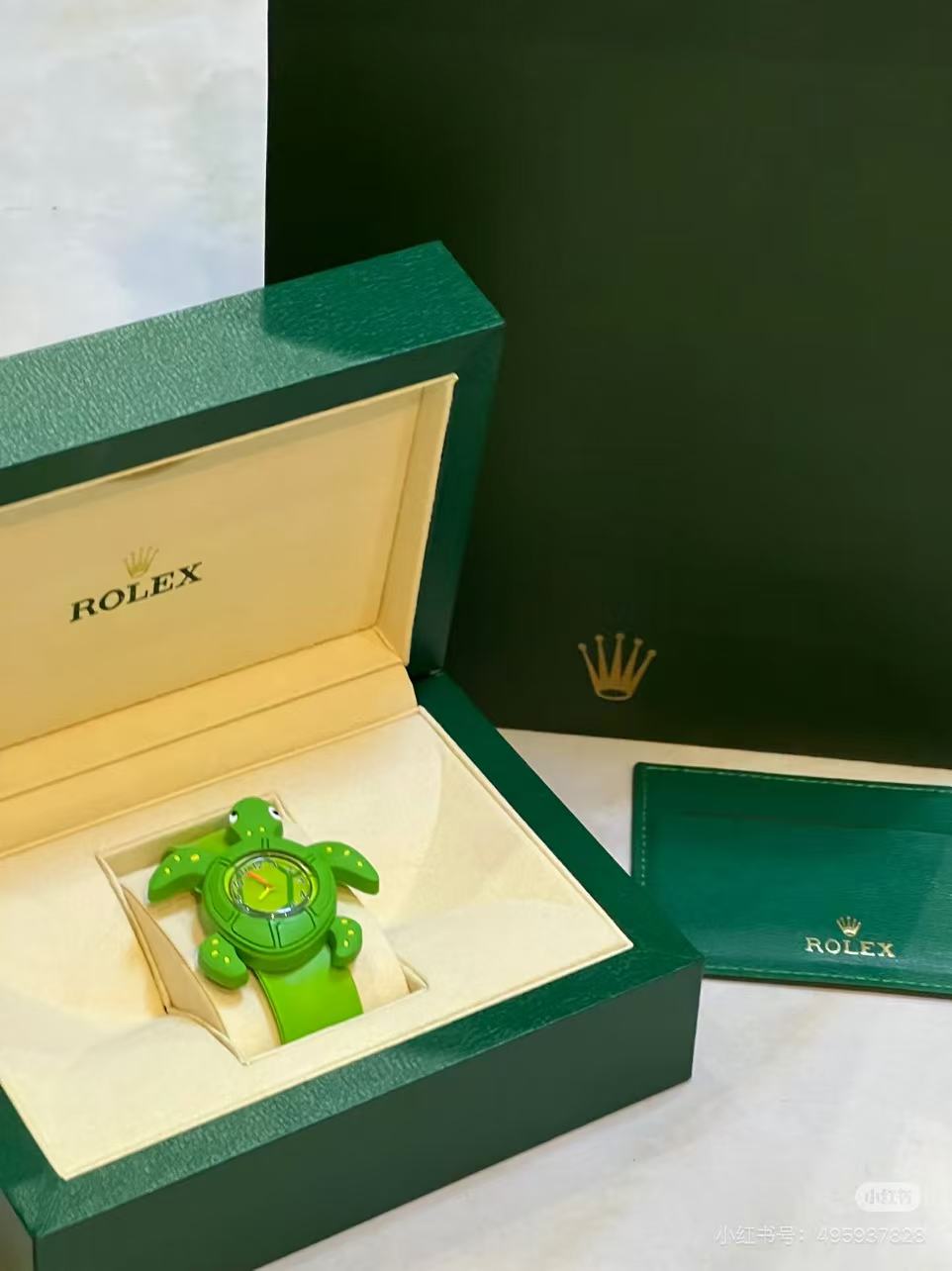 ✦ 劳力士 Rolex 绿盒装「绿海龟」3D仿生学 高分子硅胶 撞色指针 石英腕表