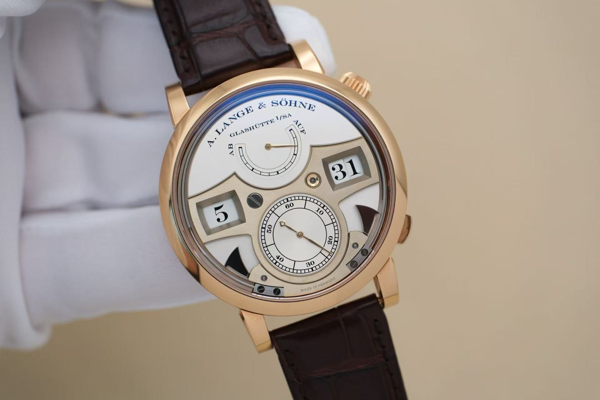 ✦ A. Lange & Söhne Owl 145.032 44.2mm 18K Rose Gold Jumping Marker, Winding Manual Mechanical